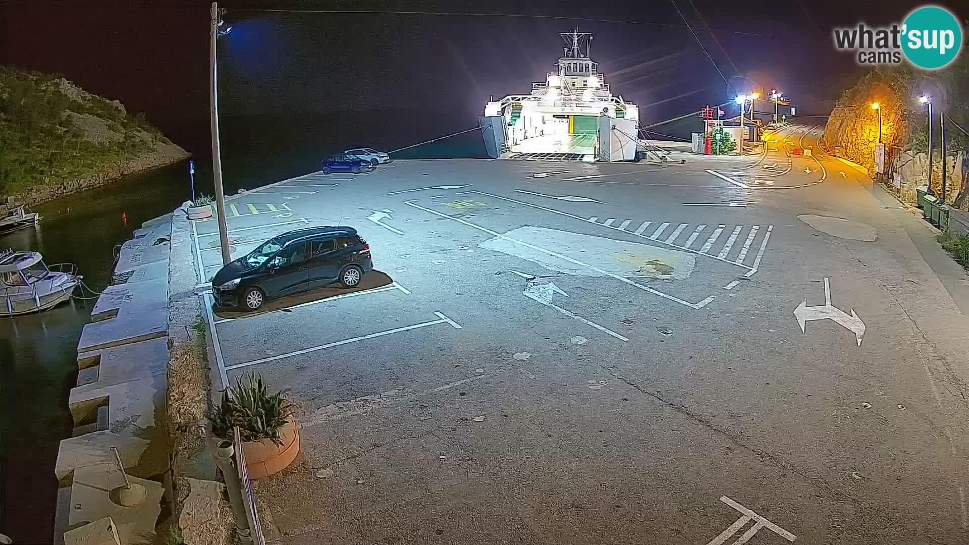 Webcam del puerto de ferris de Prizna – hacia la isla de Pag
