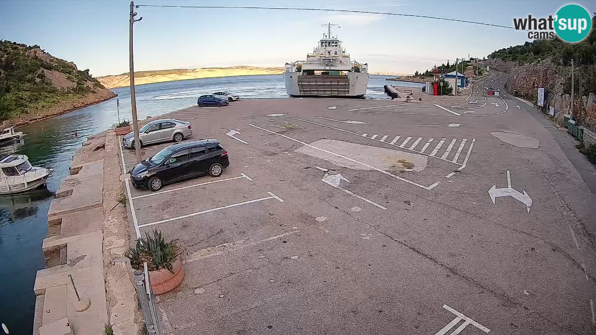 Webcam Prizna ferry port to Pag island