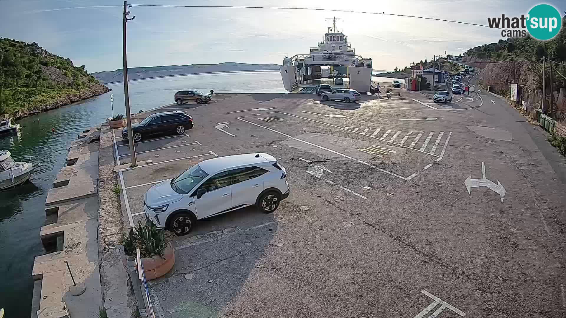 Webcam Prizna ferry port to Pag island
