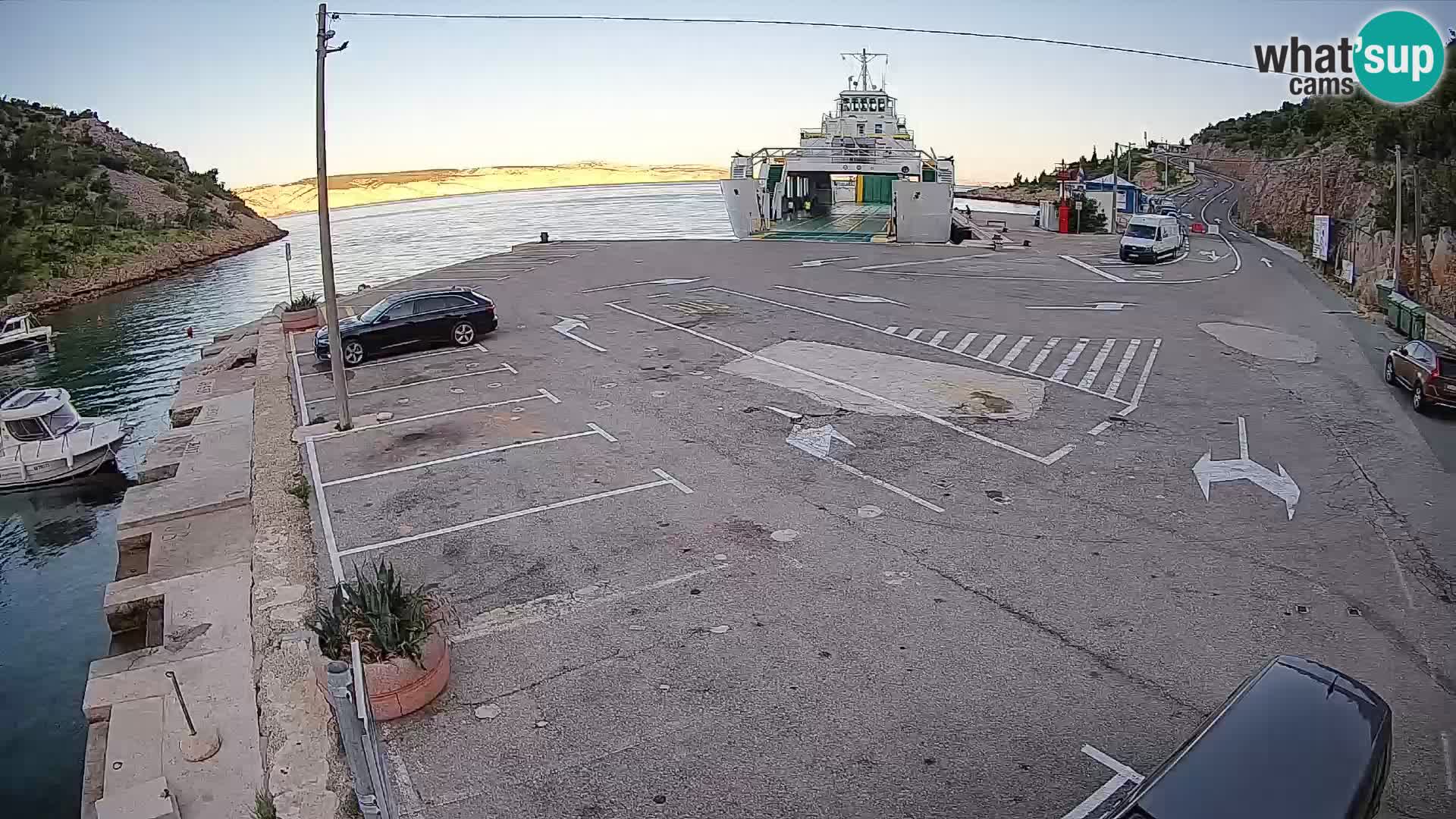 Webcam Prizna ferry port to Pag island