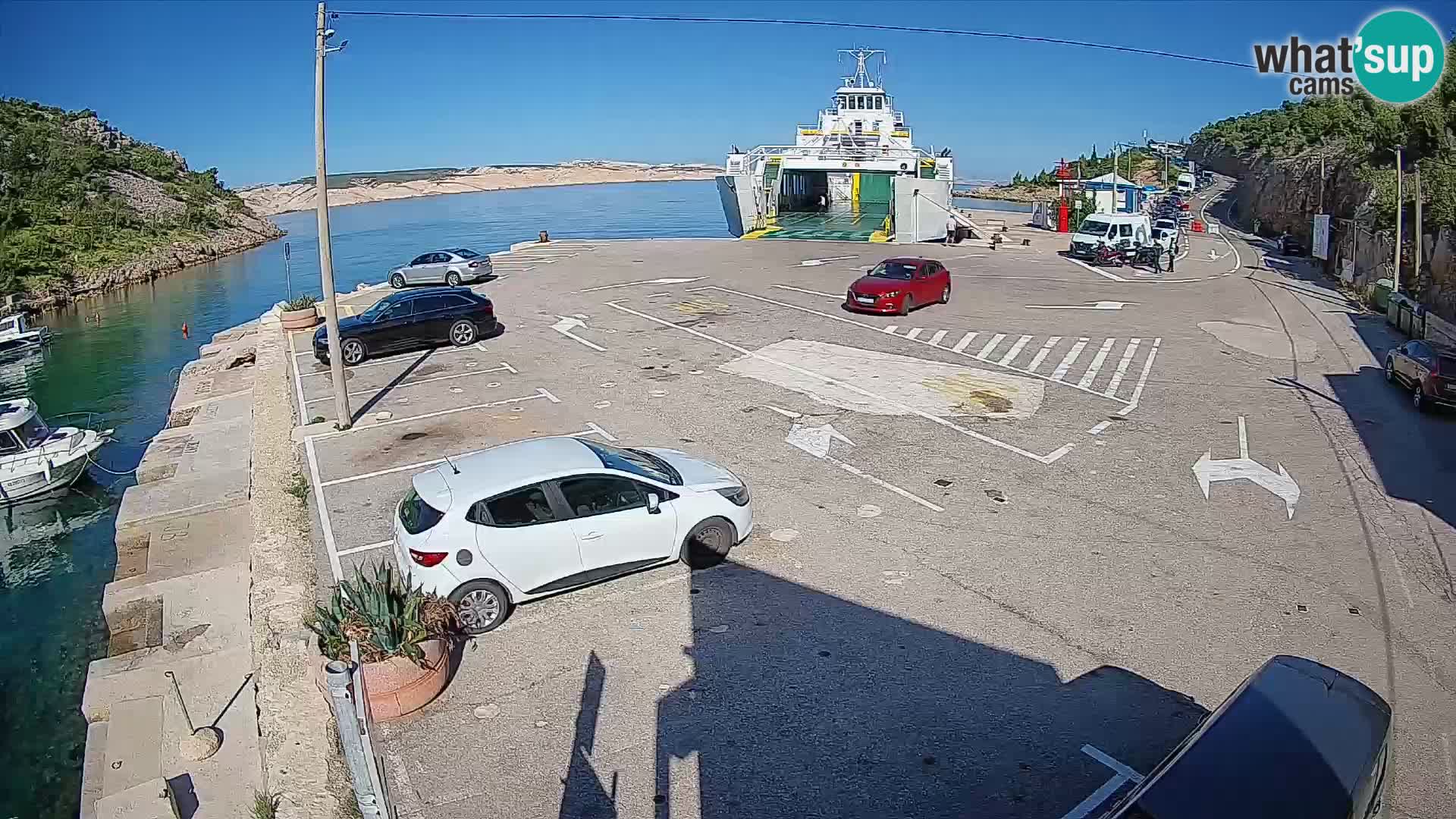 Webcam Prizna ferry port to Pag island
