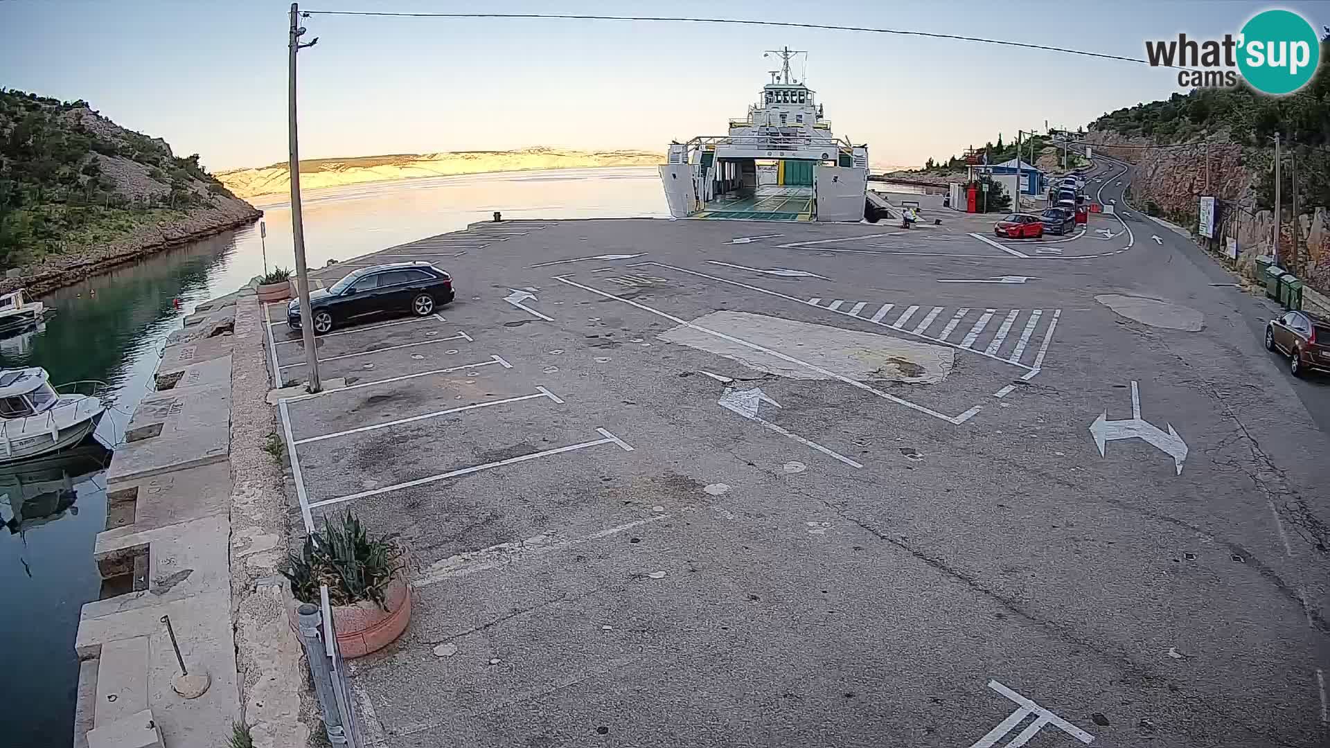Webcam Prizna ferry port to Pag island