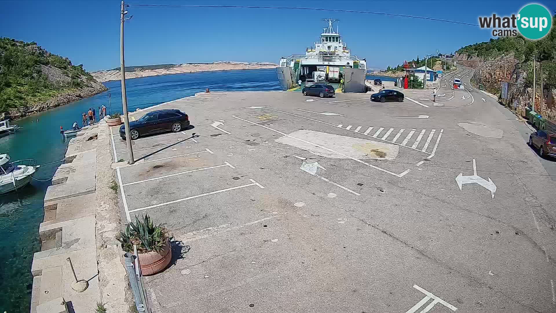Webcam del puerto de ferris de Prizna – hacia la isla de Pag