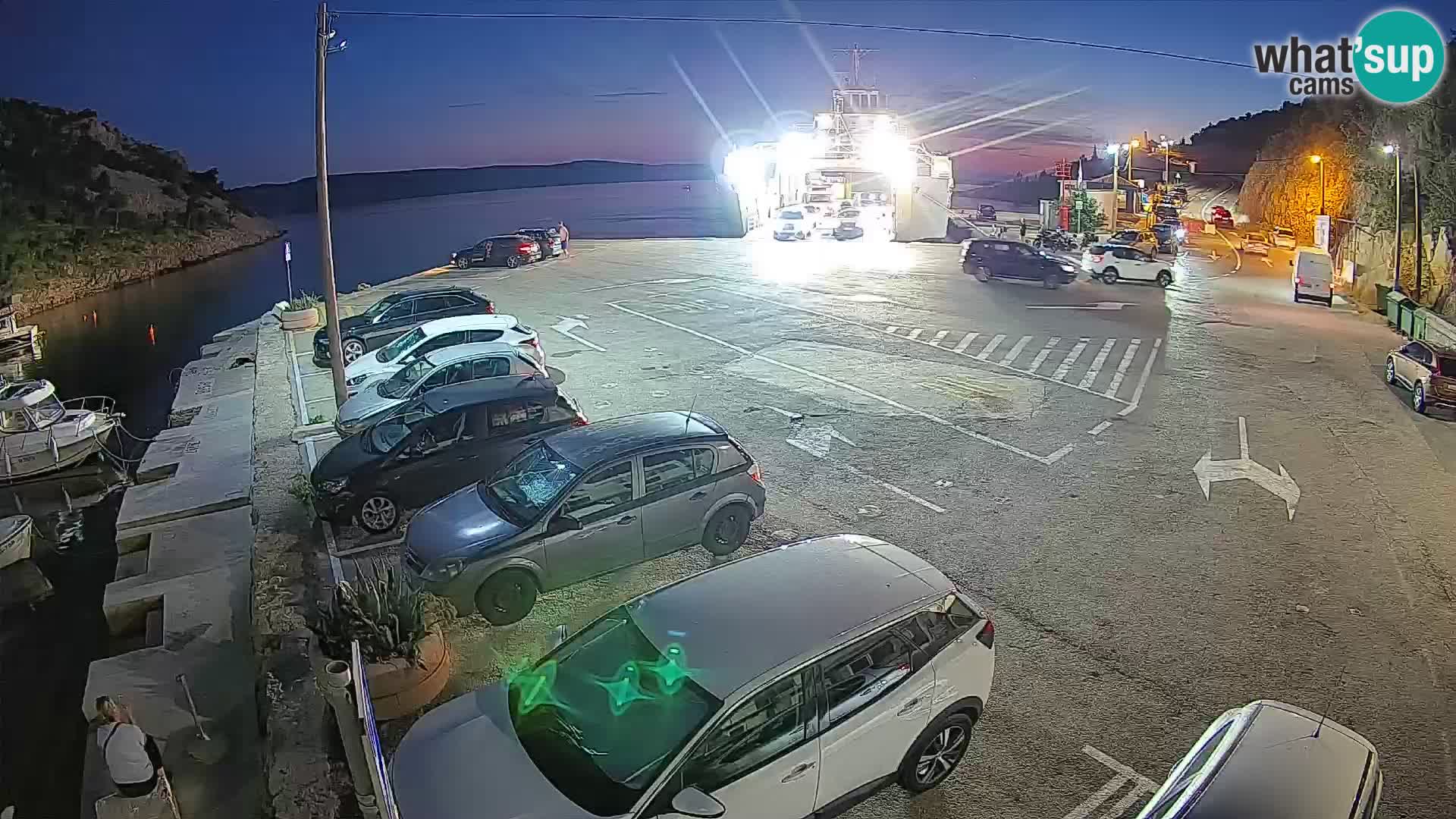 Webcam del puerto de ferris de Prizna – hacia la isla de Pag