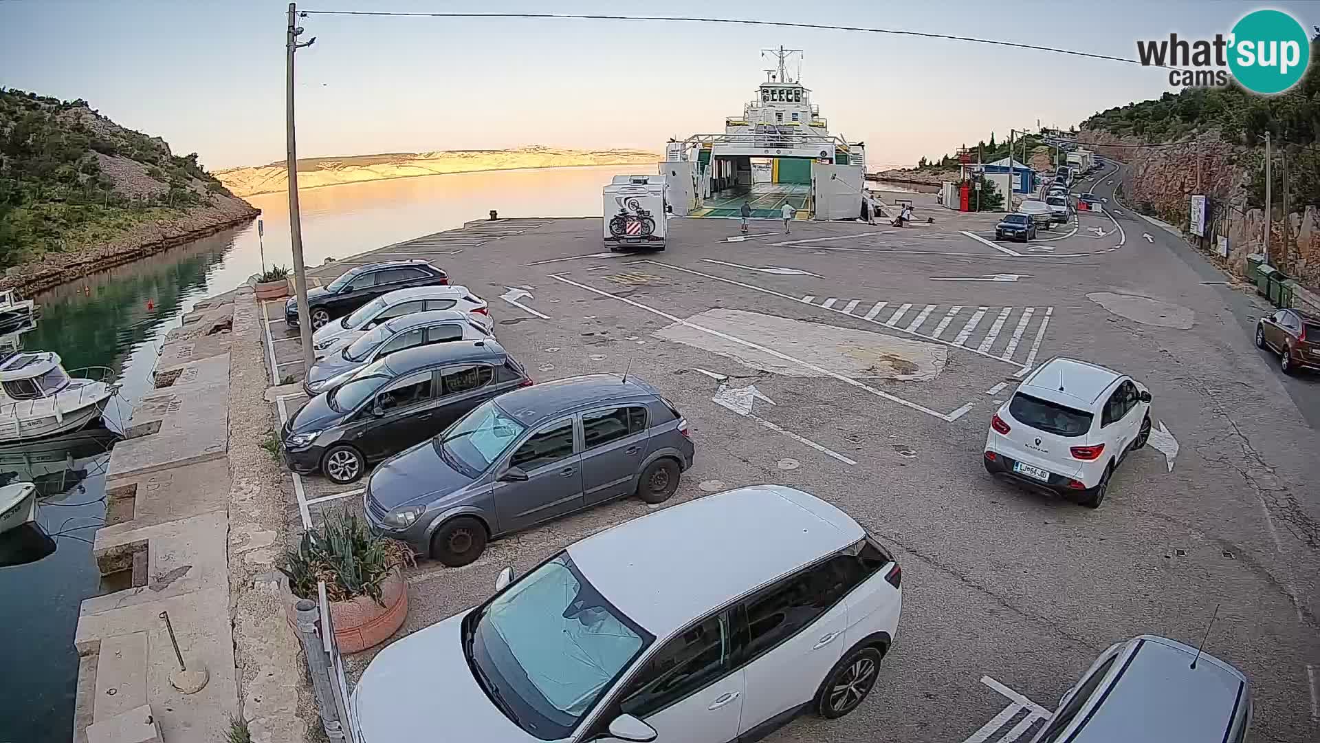 Webcam Prizna ferry port to Pag island