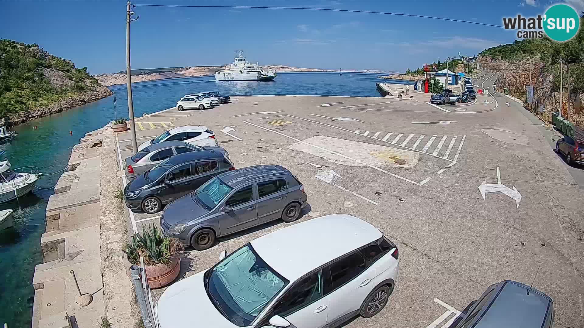 Webcam del puerto de ferris de Prizna – hacia la isla de Pag