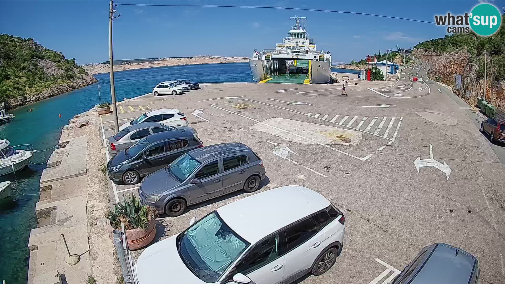Webcam del puerto de ferris de Prizna – hacia la isla de Pag