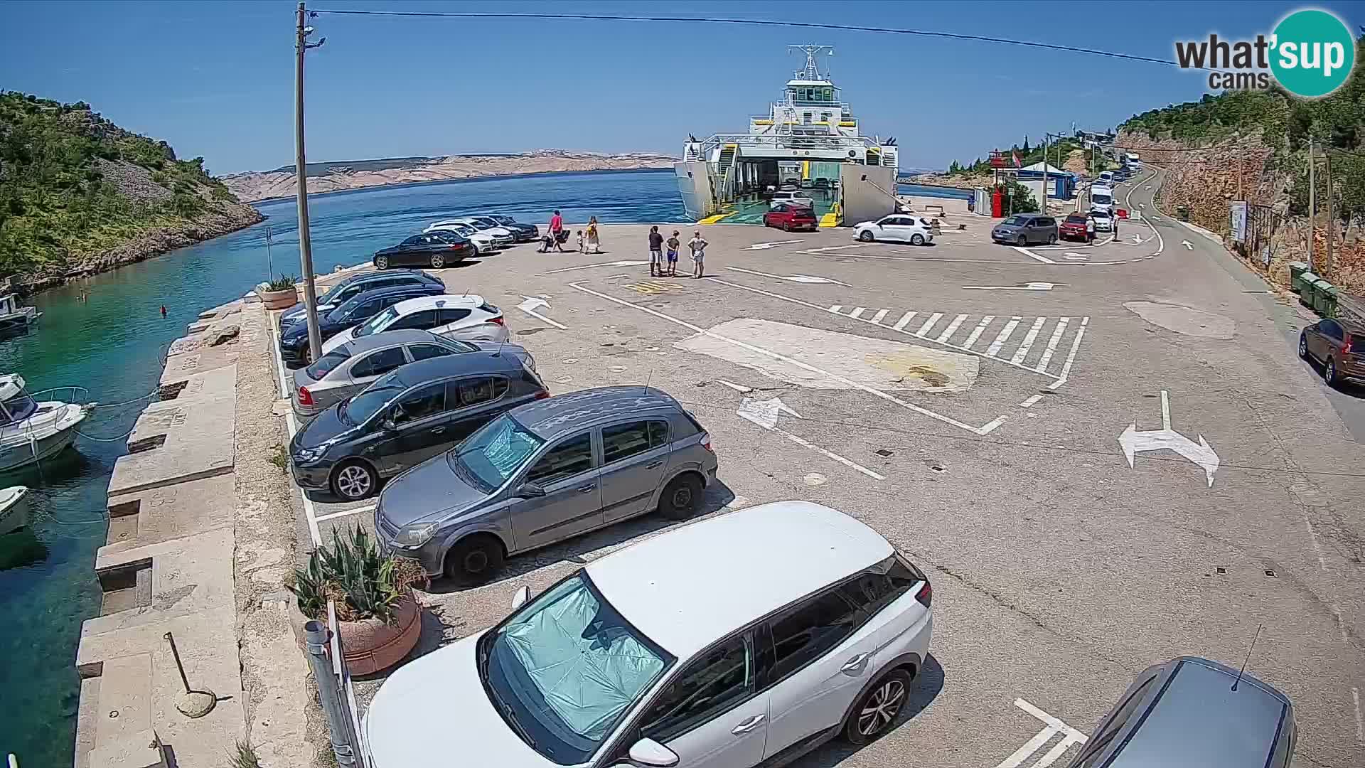 Webcam del puerto de ferris de Prizna – hacia la isla de Pag