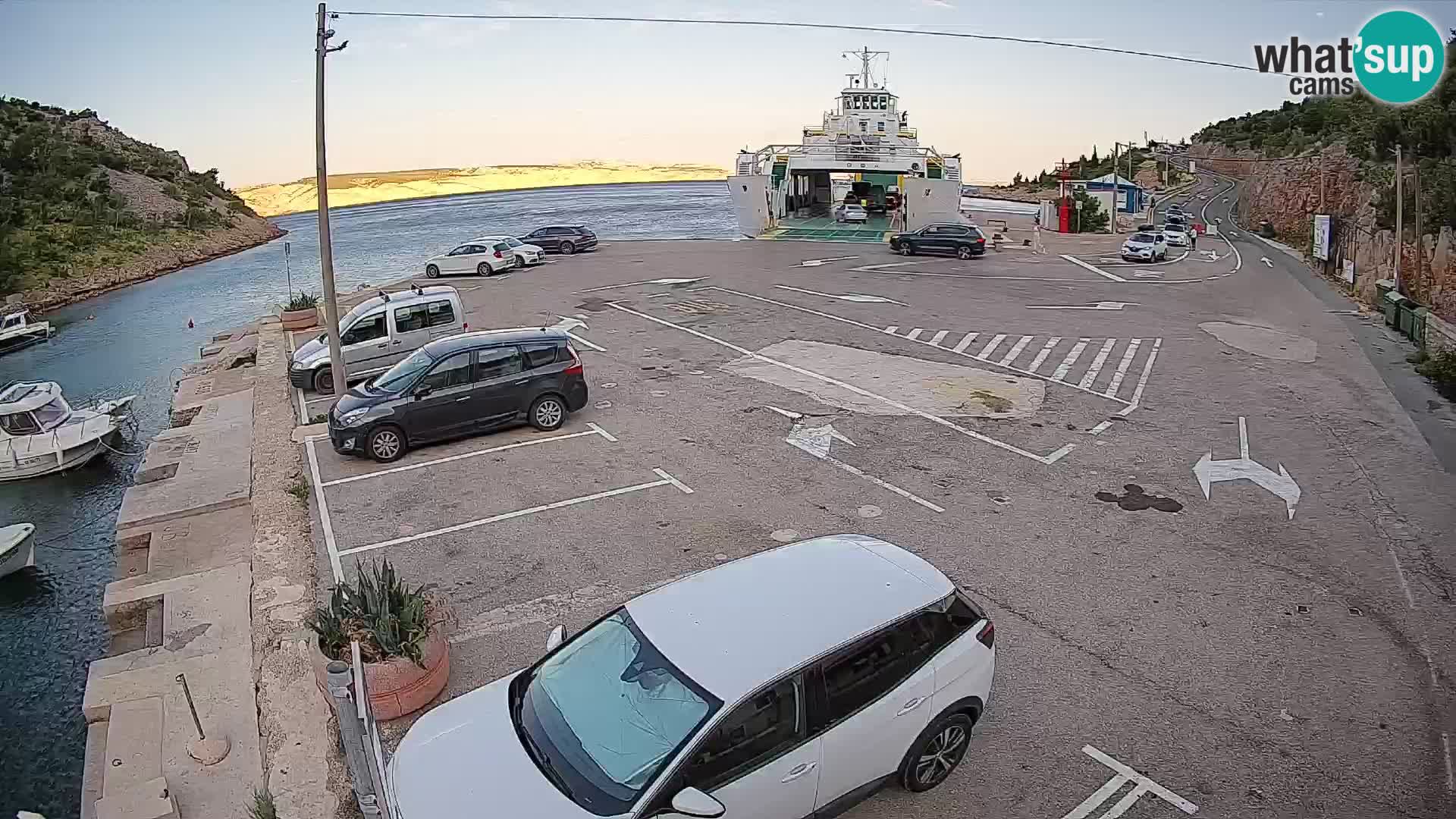 Webcam Prizna ferry port to Pag island
