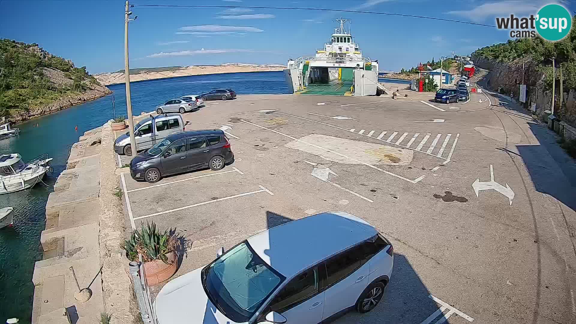 Webcam del puerto de ferris de Prizna – hacia la isla de Pag