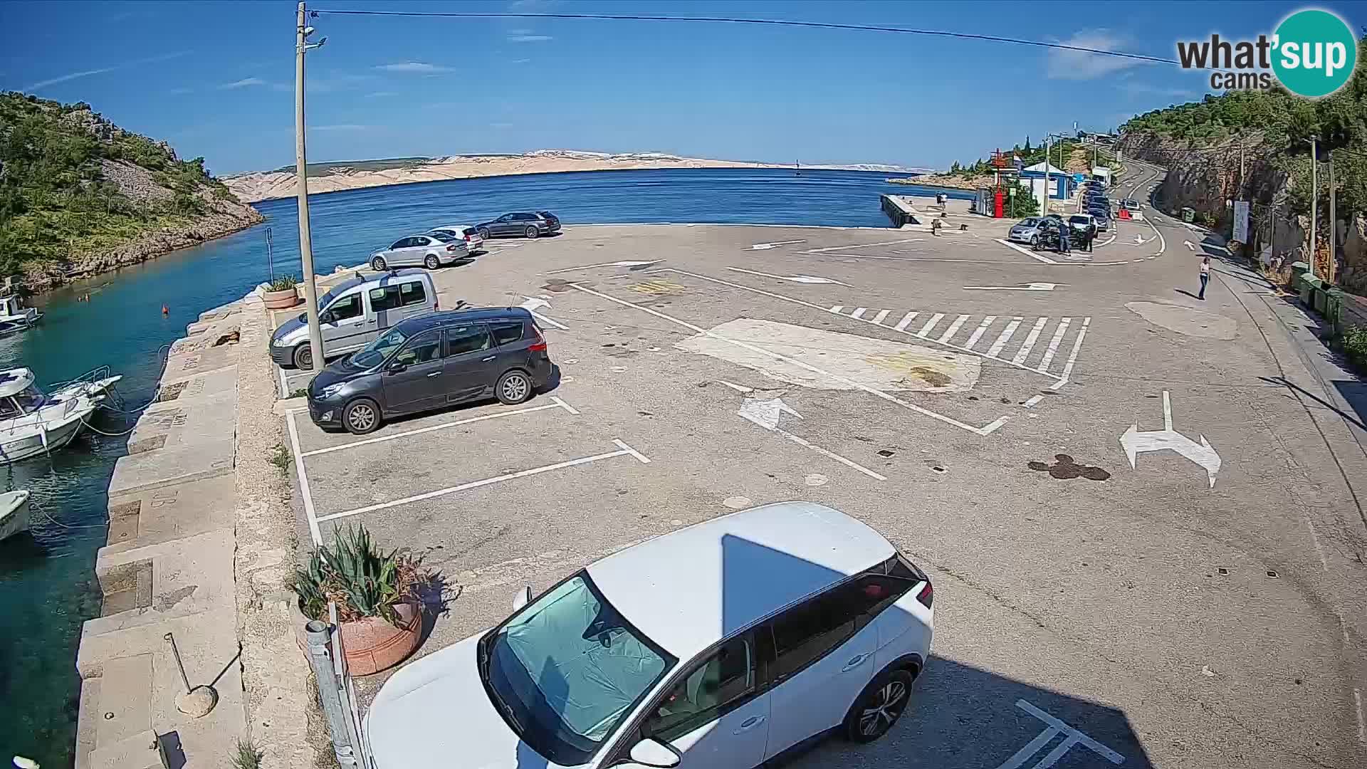 Webcam del puerto de ferris de Prizna – hacia la isla de Pag