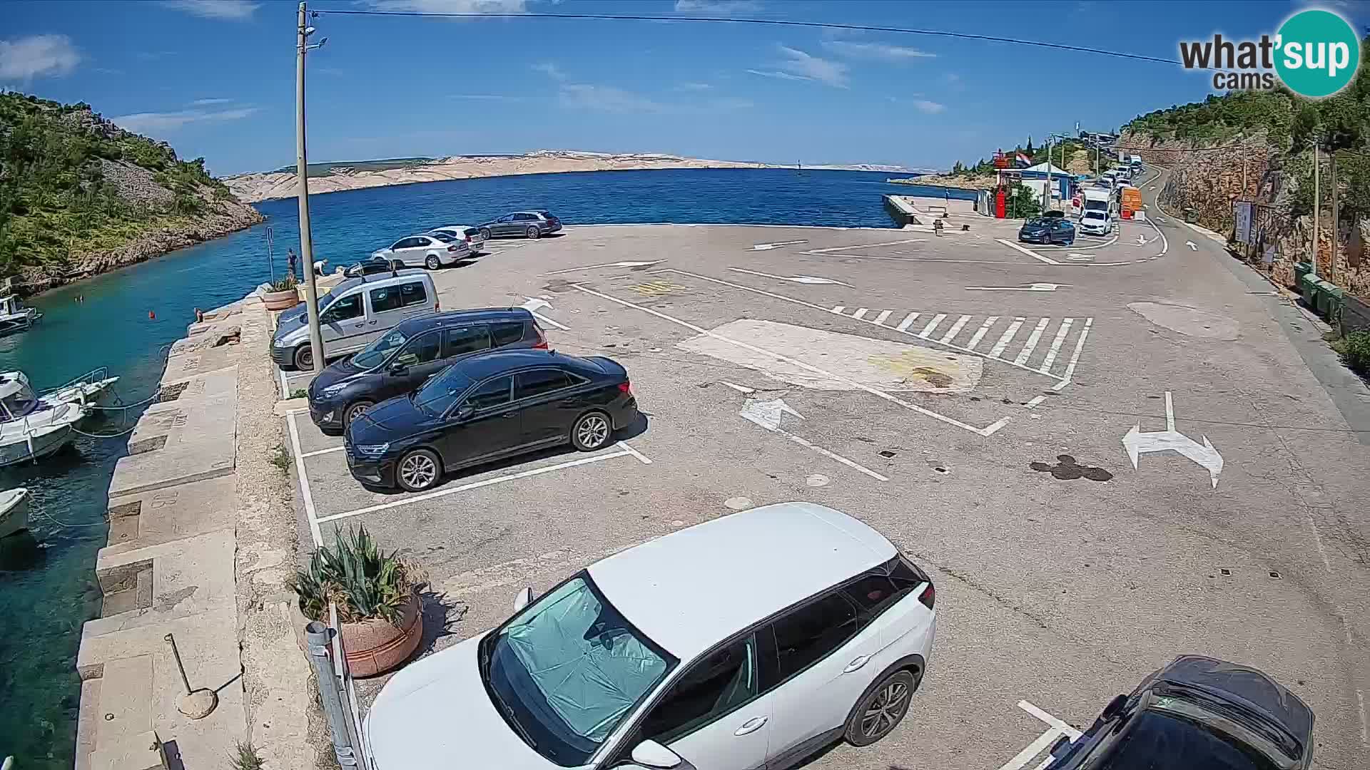 Webcam del puerto de ferris de Prizna – hacia la isla de Pag