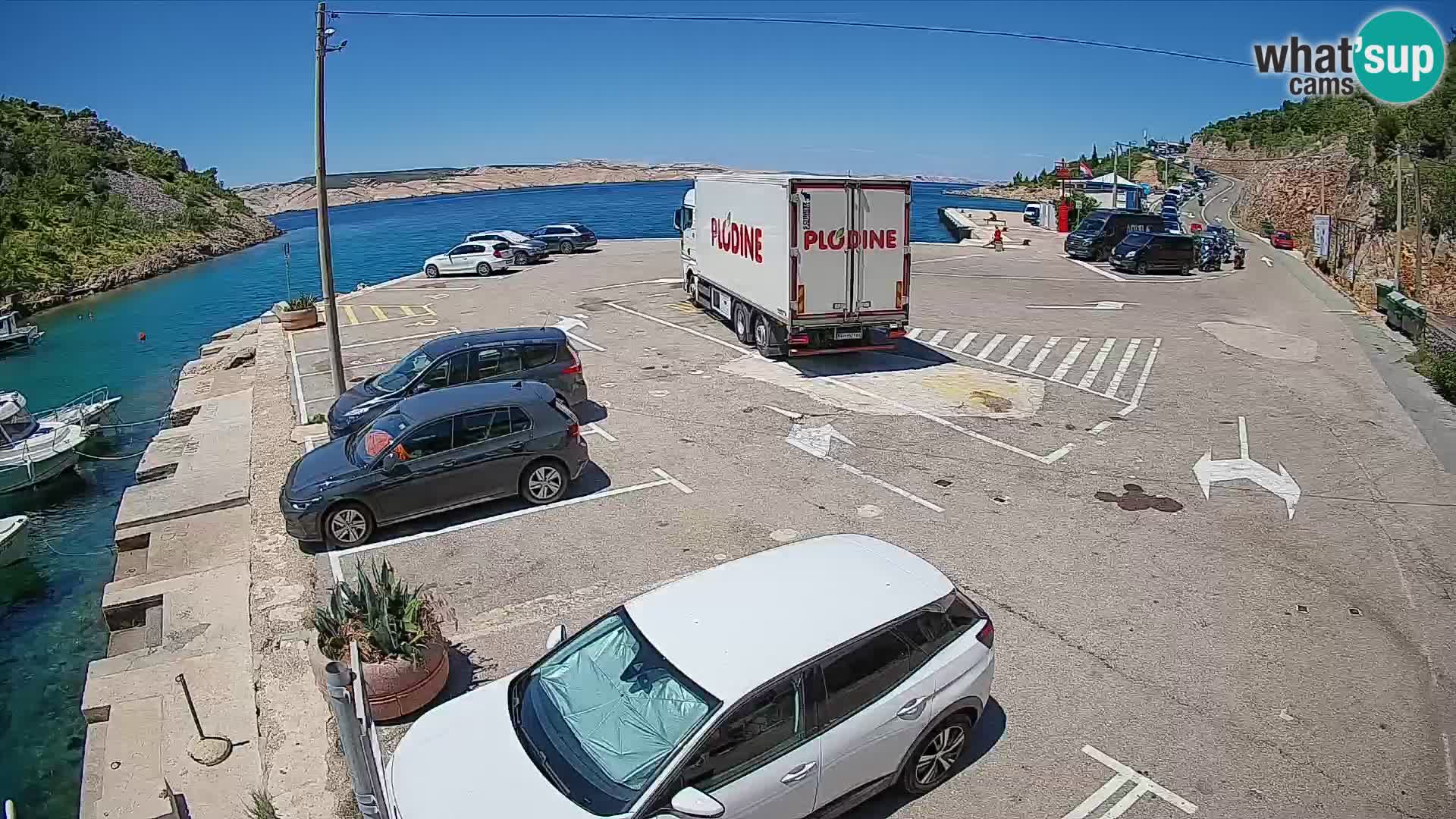 Webcam del puerto de ferris de Prizna – hacia la isla de Pag