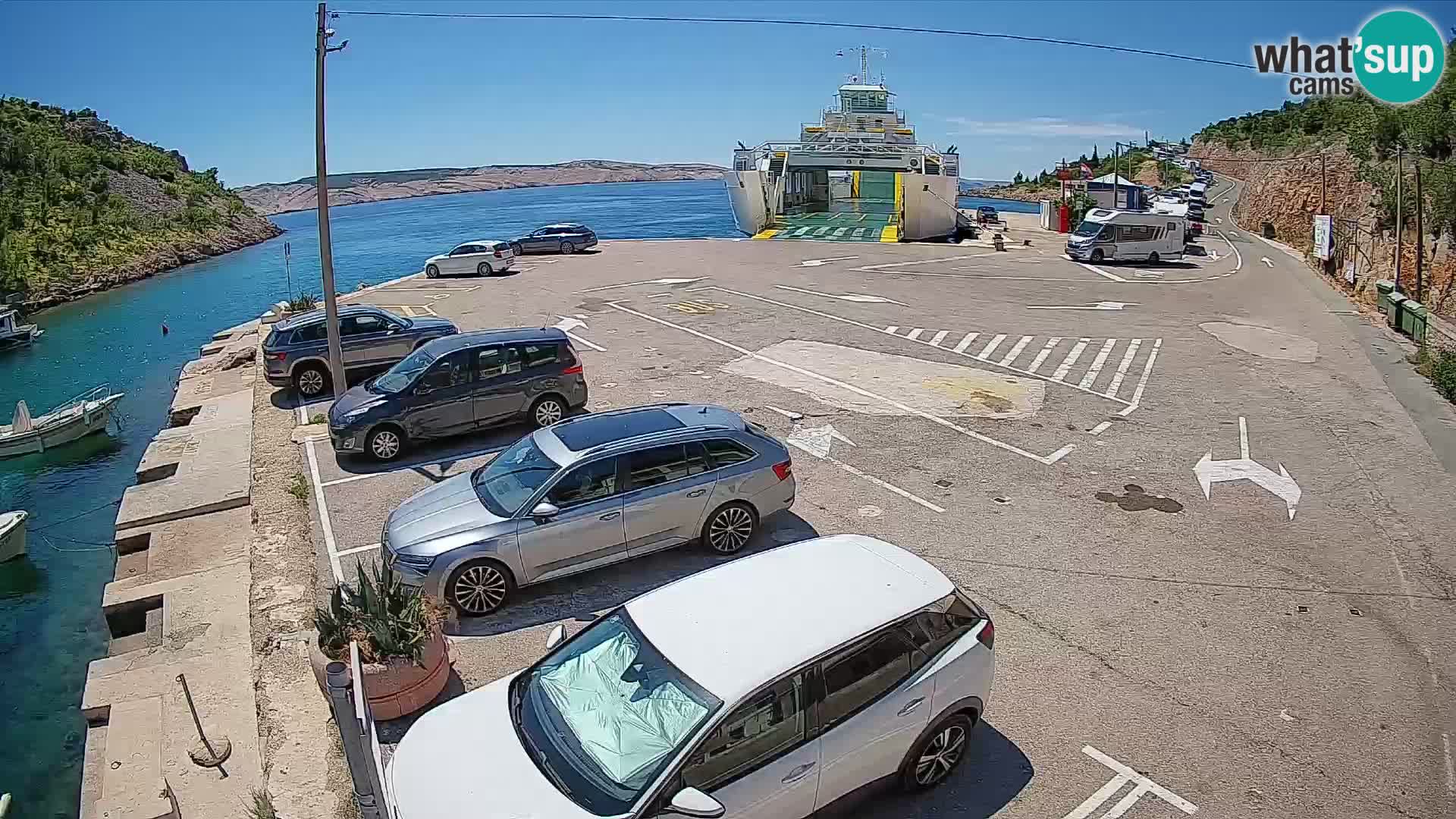 Webcam del puerto de ferris de Prizna – hacia la isla de Pag