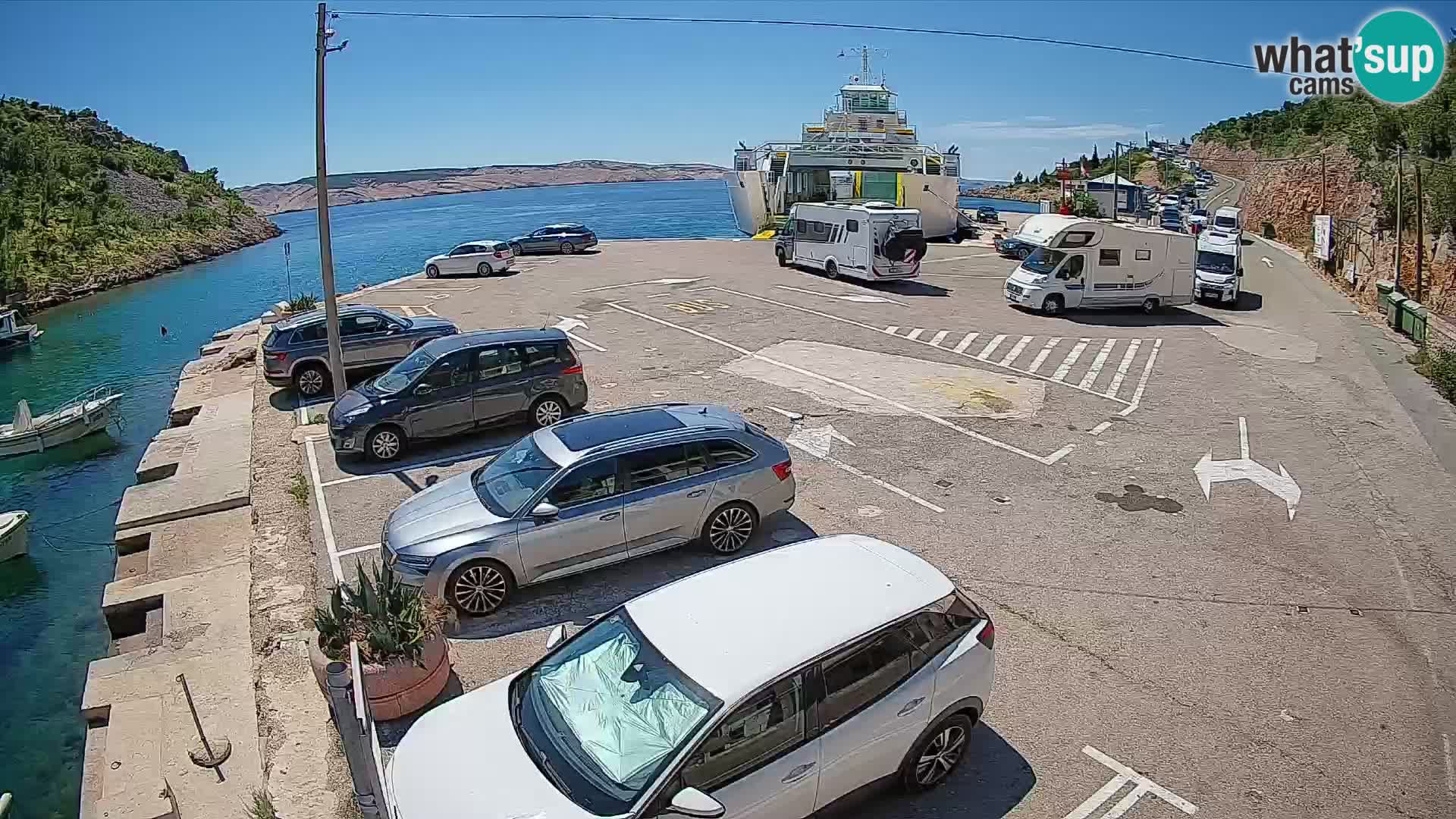 Webcam del puerto de ferris de Prizna – hacia la isla de Pag