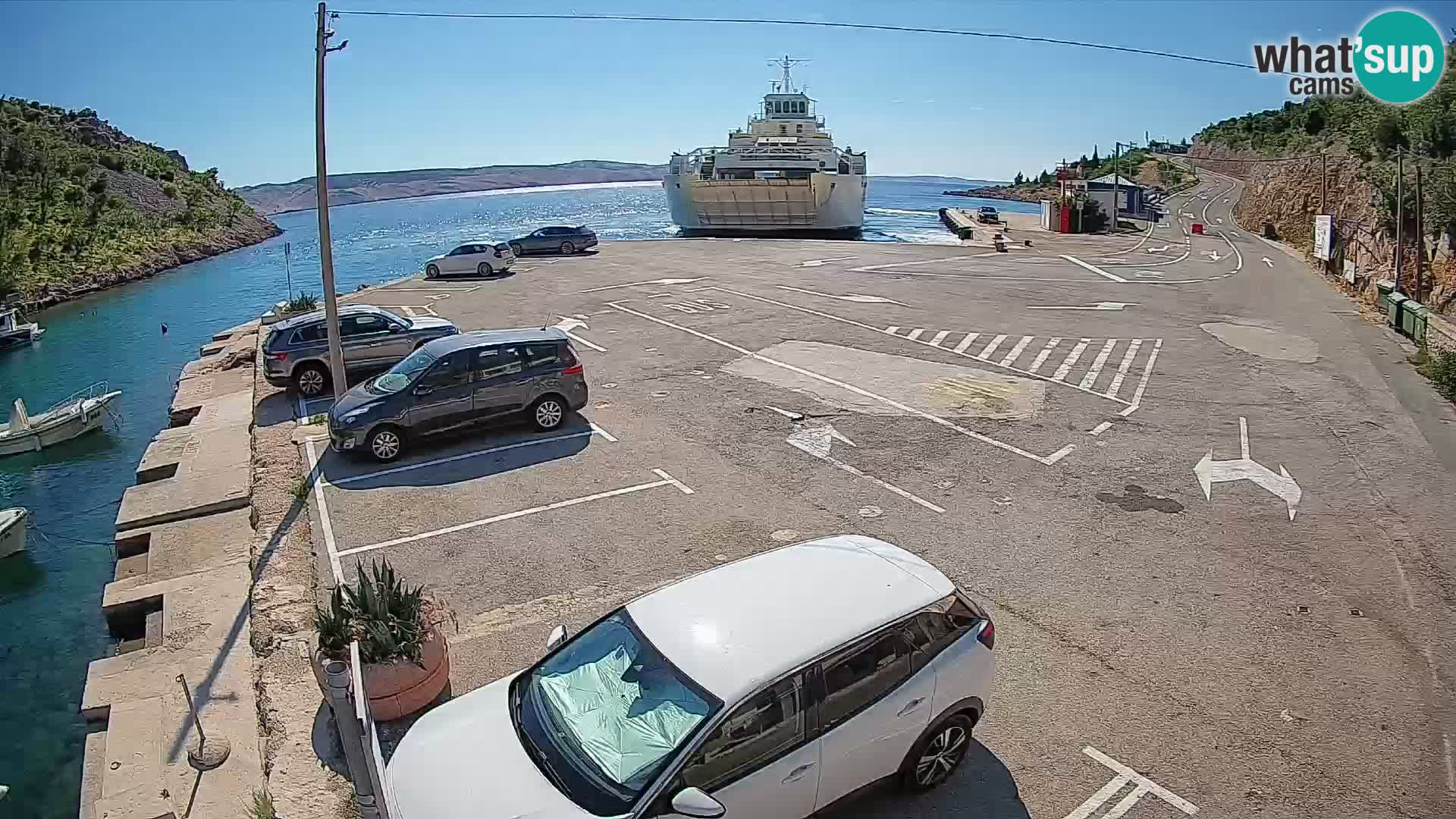 Webcam del puerto de ferris de Prizna – hacia la isla de Pag