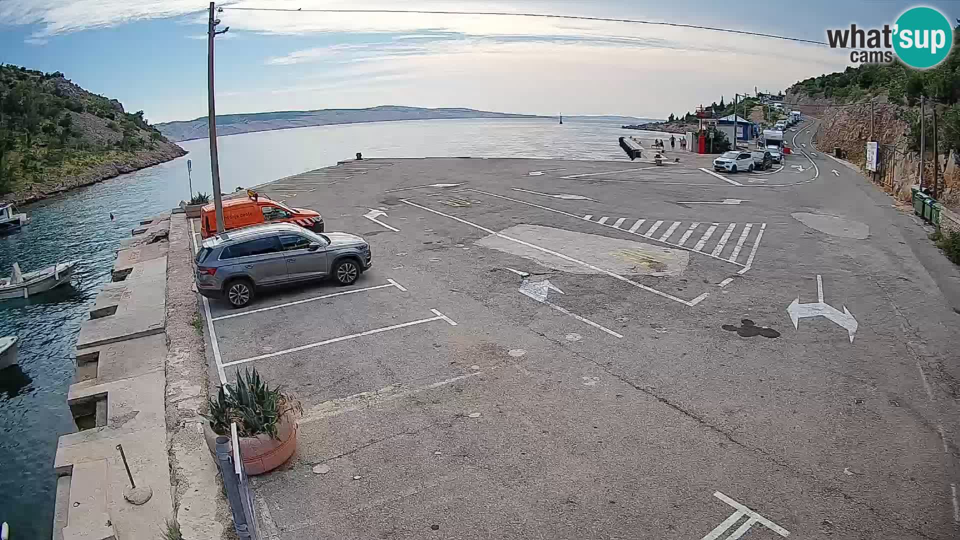 Webcam del puerto de ferris de Prizna – hacia la isla de Pag