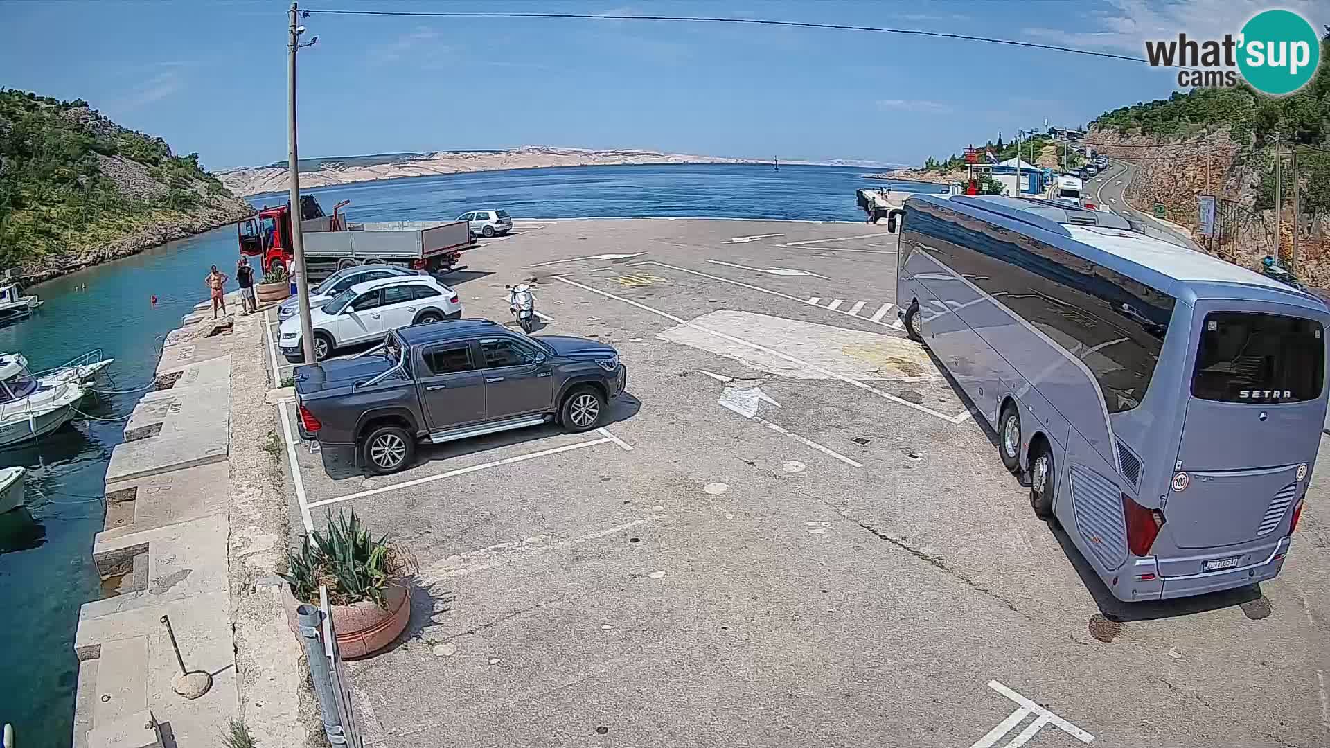Webcam del puerto de ferris de Prizna – hacia la isla de Pag