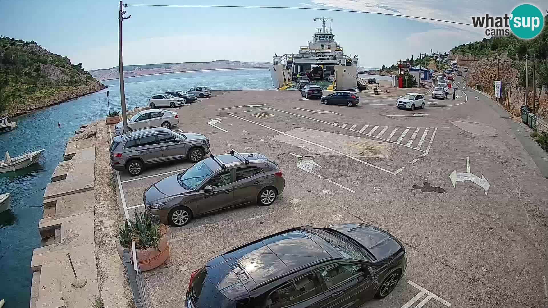 Webcam del puerto de ferris de Prizna – hacia la isla de Pag