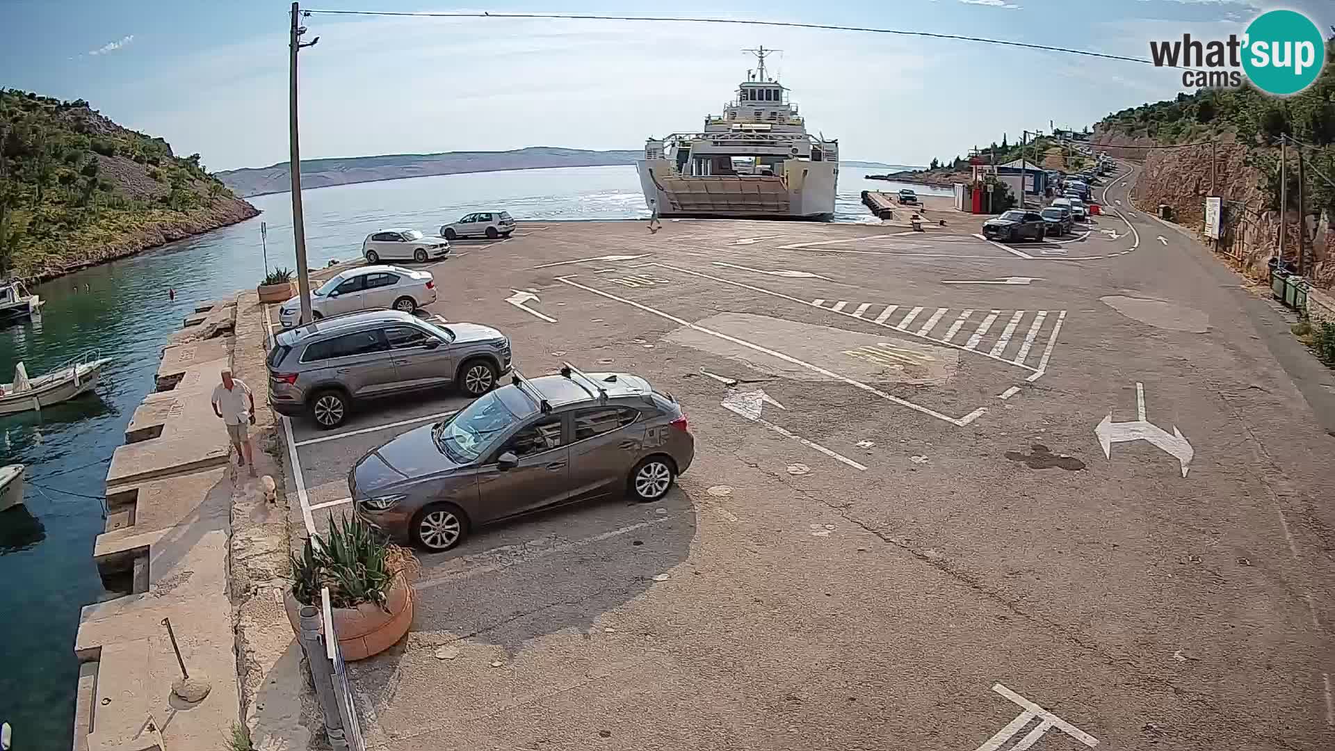 Webcam del puerto de ferris de Prizna – hacia la isla de Pag