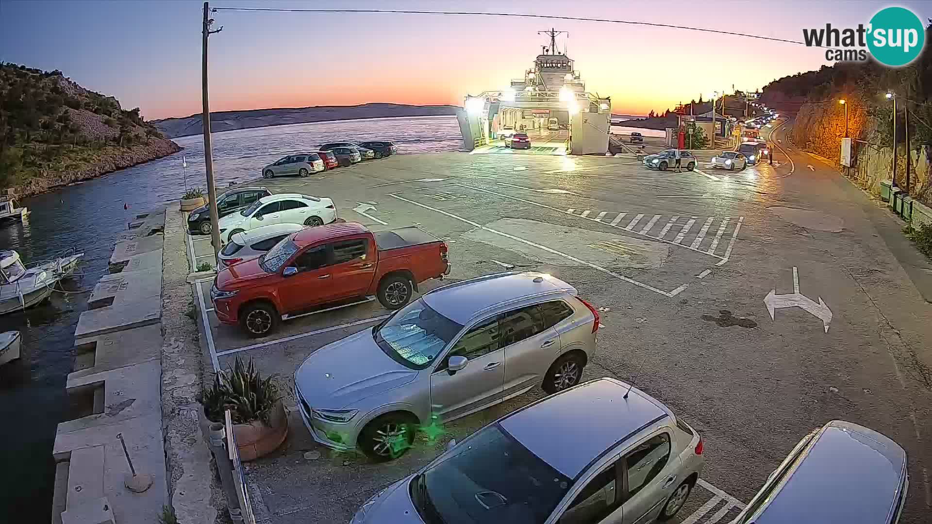 Webcam del puerto de ferris de Prizna – hacia la isla de Pag