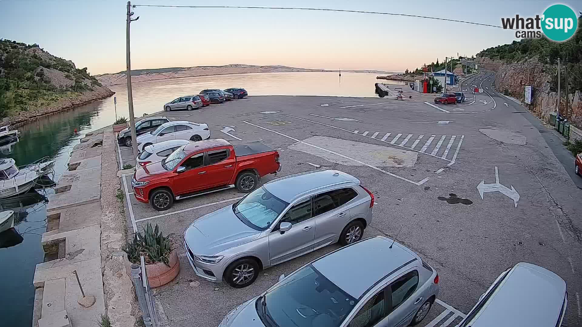 Webcam del puerto de ferris de Prizna – hacia la isla de Pag