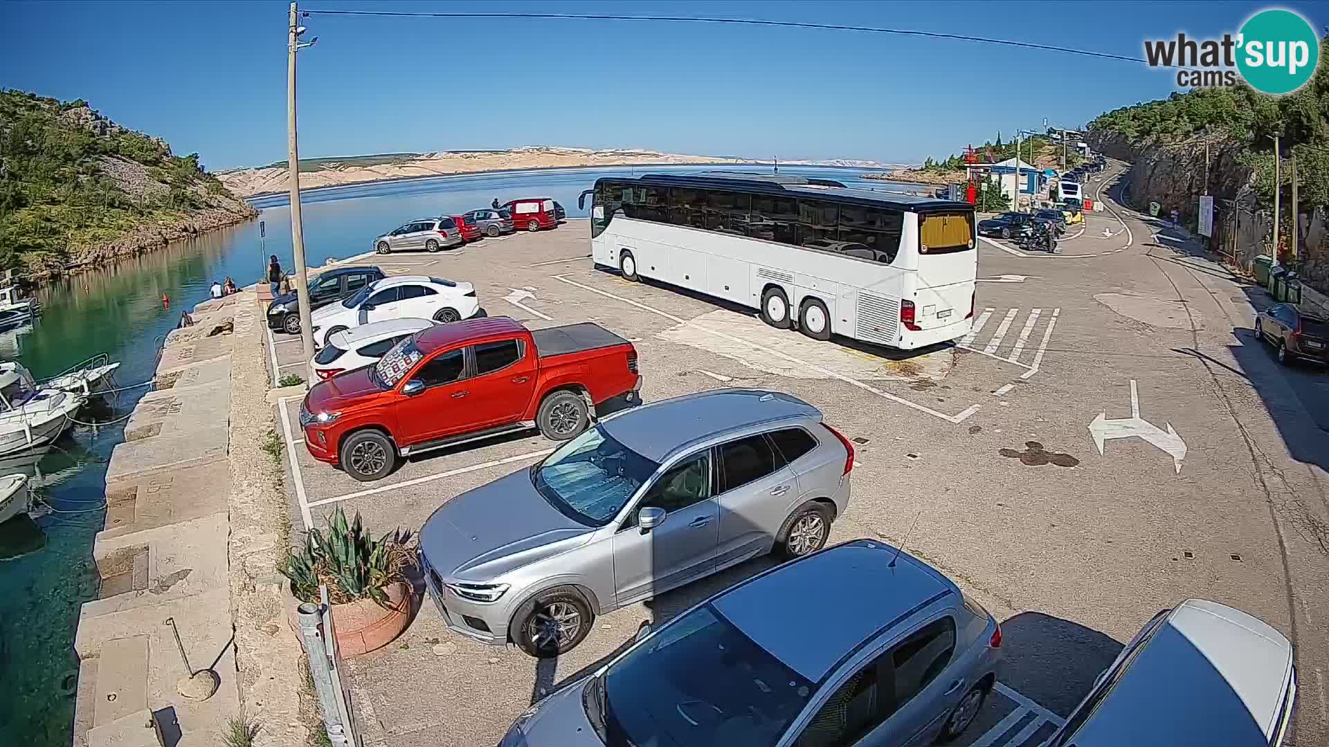 Webcam del puerto de ferris de Prizna – hacia la isla de Pag