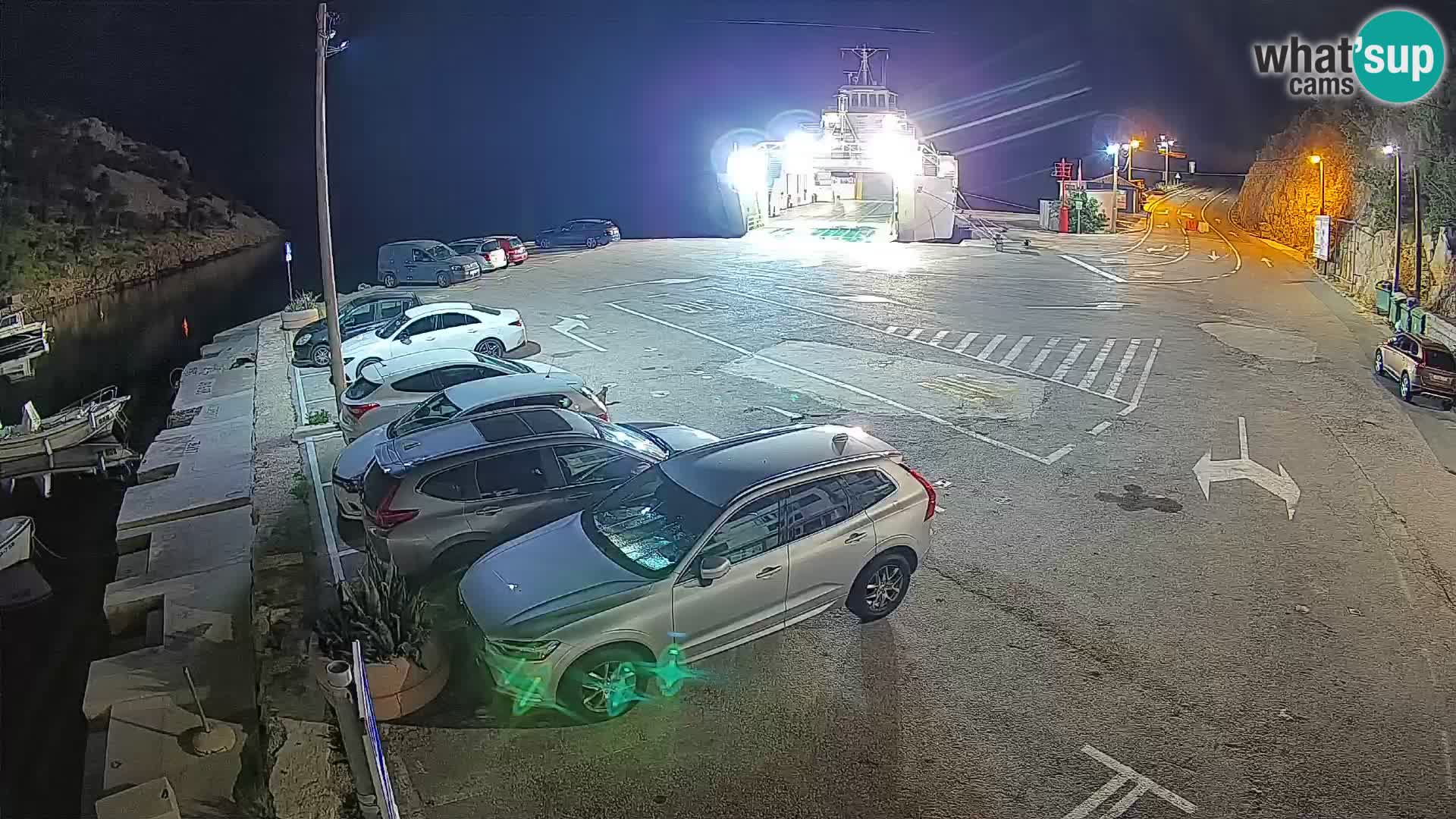 Webcam del puerto de ferris de Prizna – hacia la isla de Pag