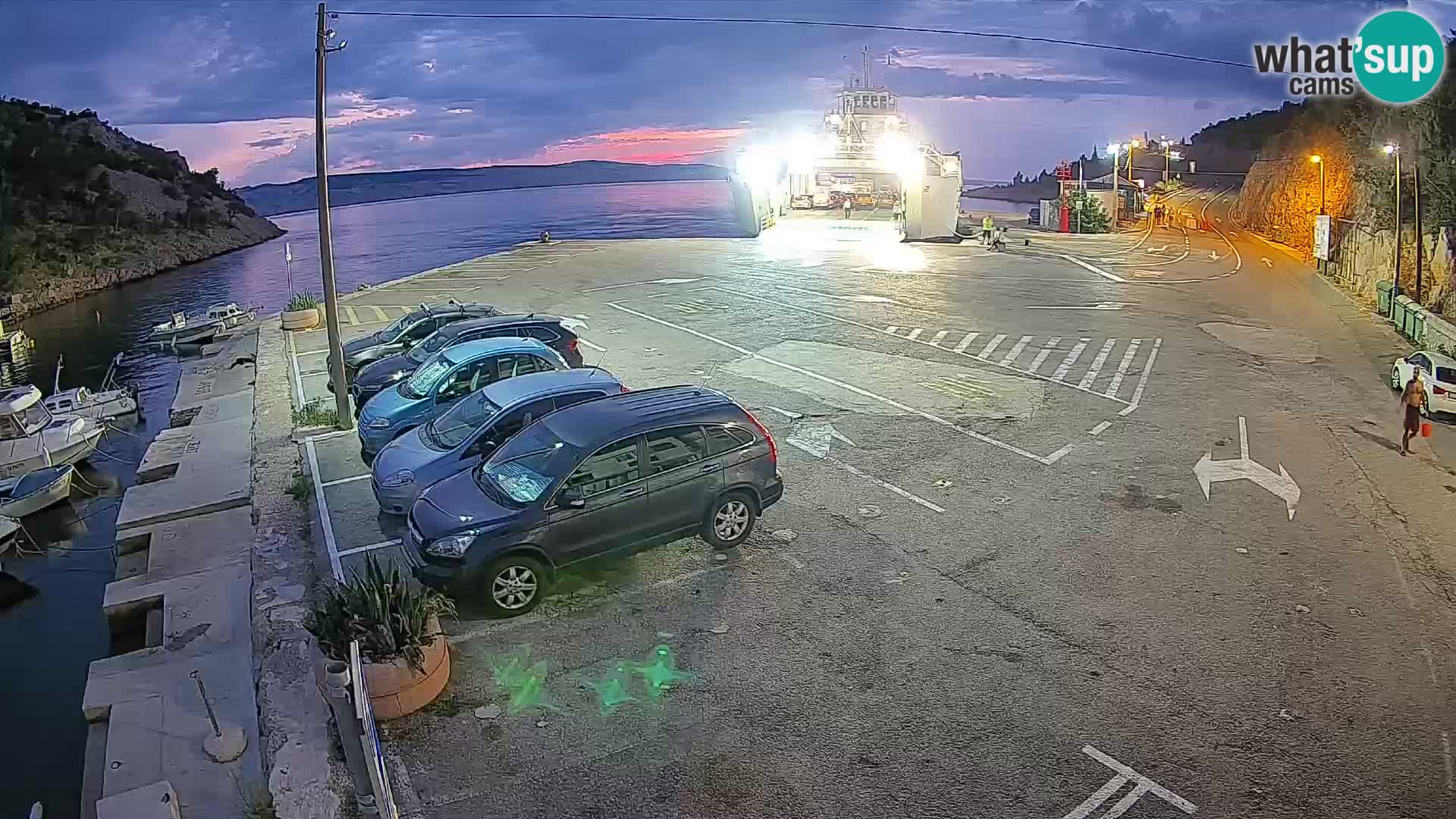 Webcam del puerto de ferris de Prizna – hacia la isla de Pag