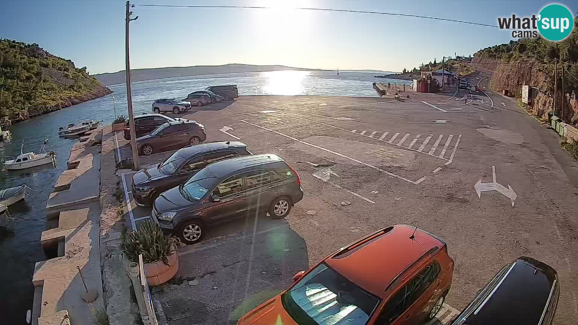 Webcam del puerto de ferris de Prizna – hacia la isla de Pag