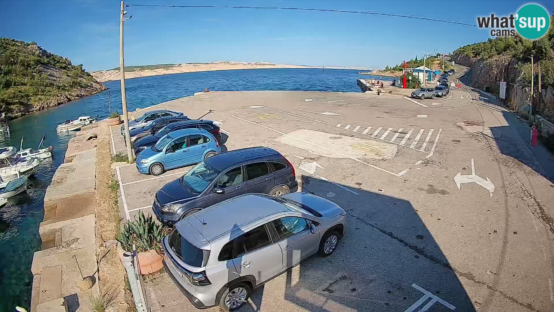 Webcam del puerto de ferris de Prizna – hacia la isla de Pag
