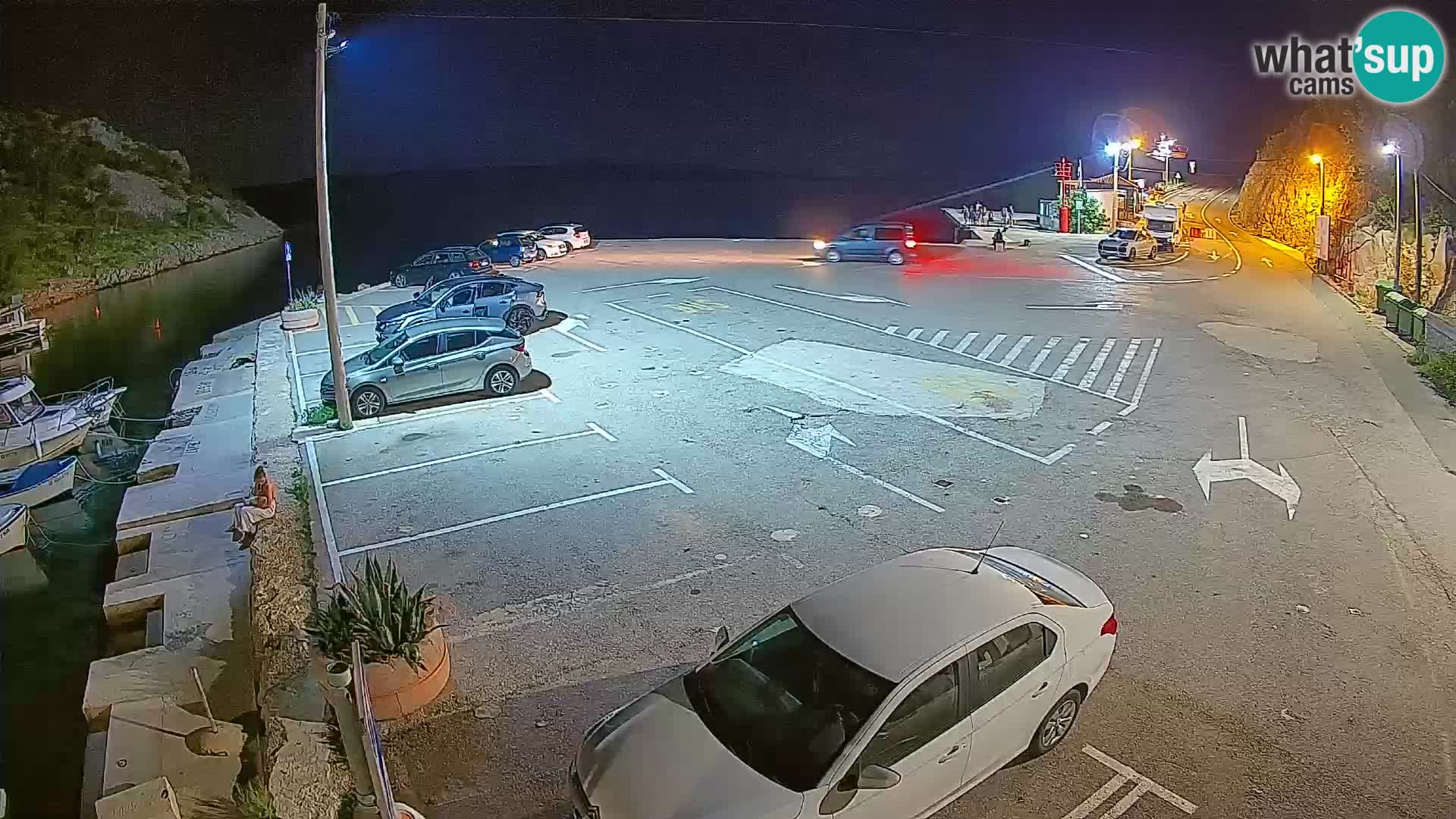 Webcam del puerto de ferris de Prizna – hacia la isla de Pag
