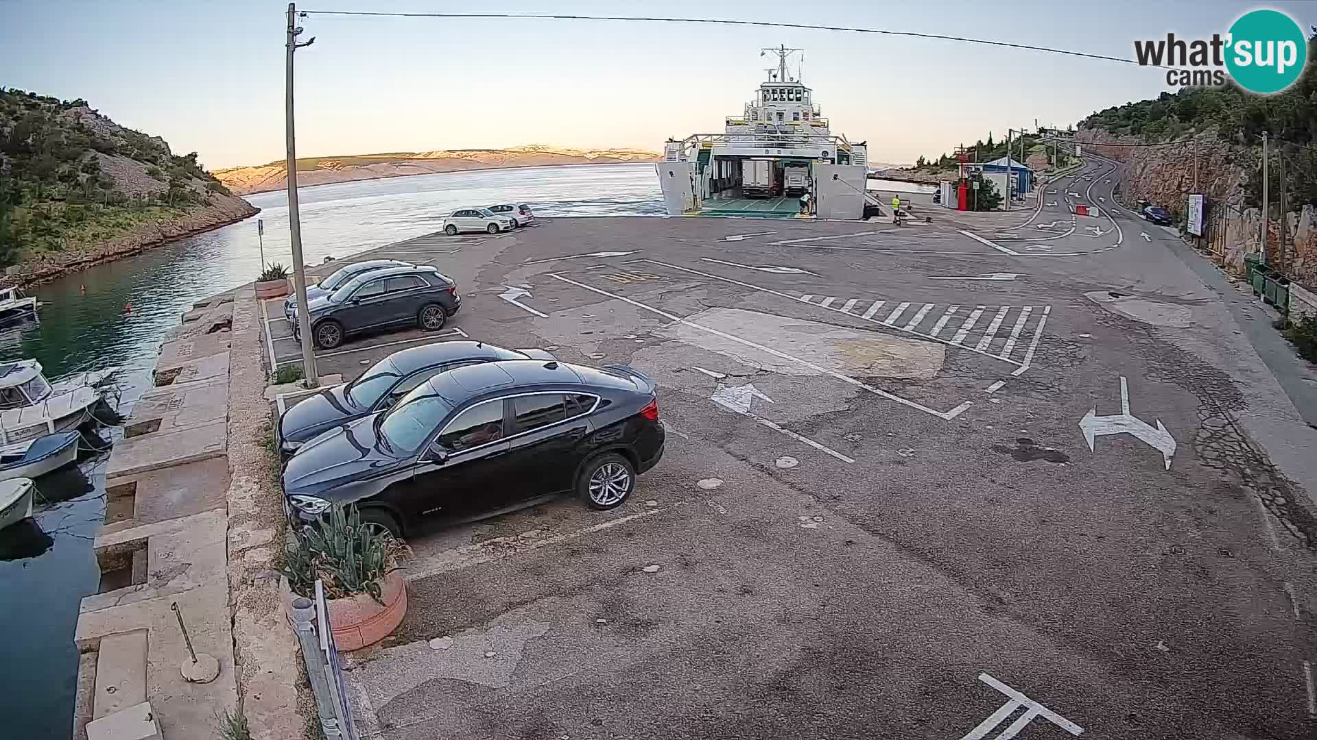 Webcam Prizna ferry port to Pag island