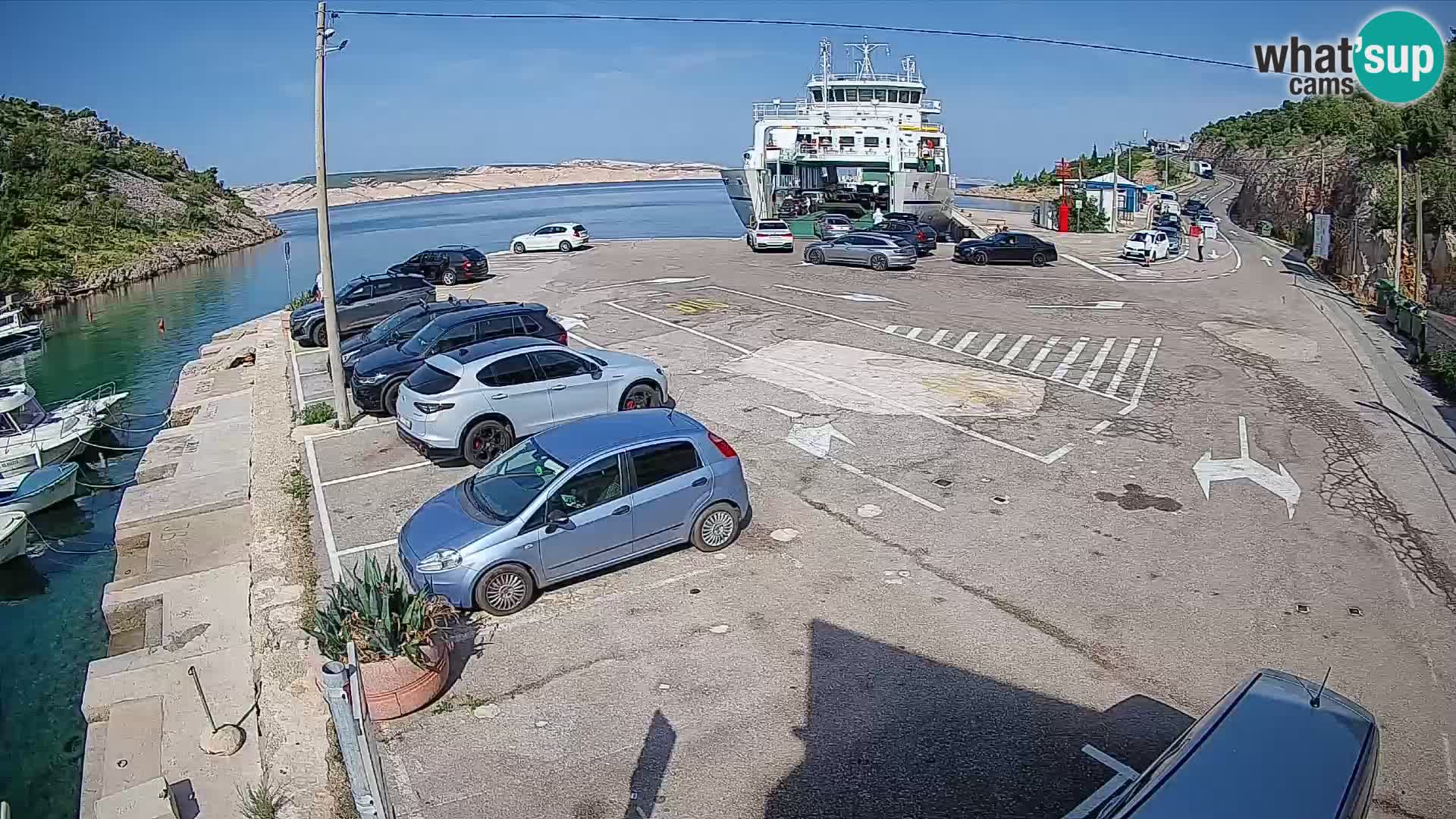 Webcam del puerto de ferris de Prizna – hacia la isla de Pag