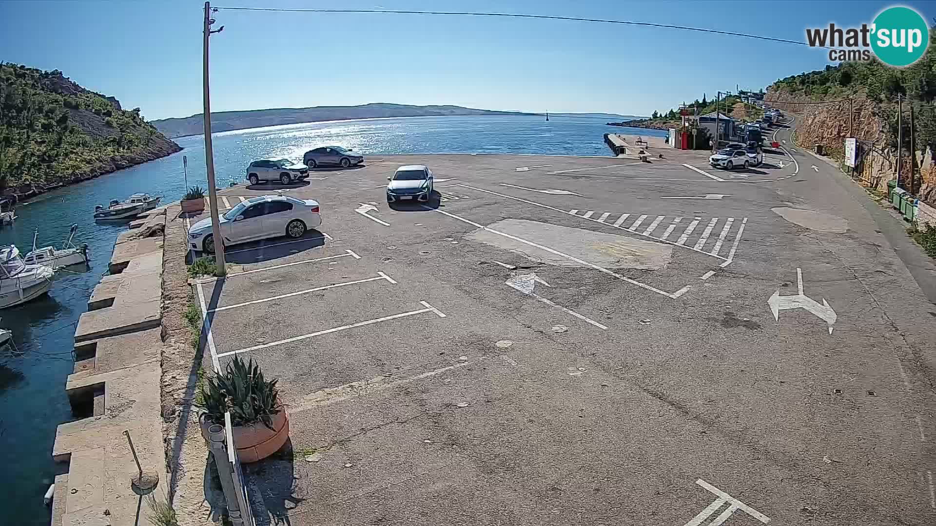 Webcam del puerto de ferris de Prizna – hacia la isla de Pag