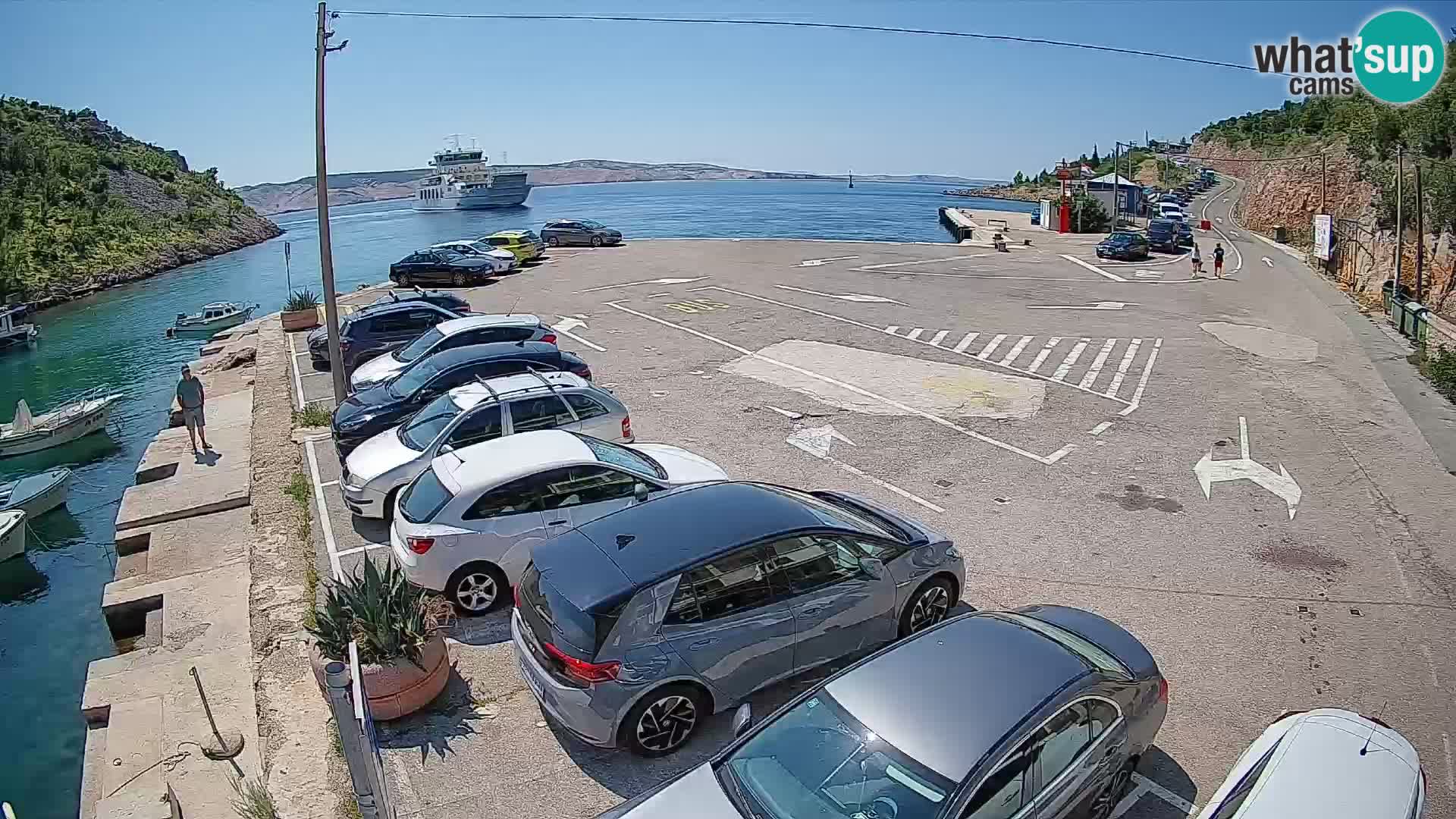 Webcam del puerto de ferris de Prizna – hacia la isla de Pag