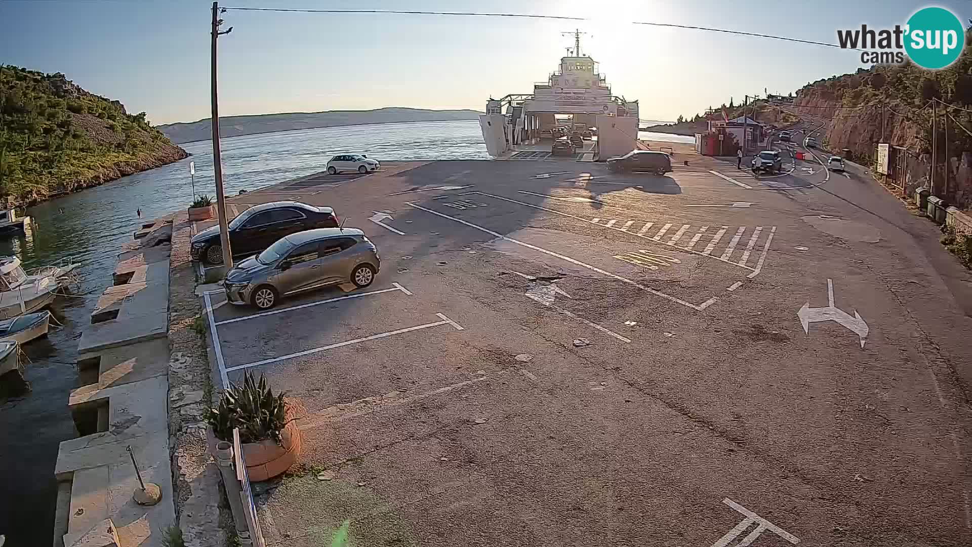 Webcam port de ferry de Prizna – vers l’île de Pag