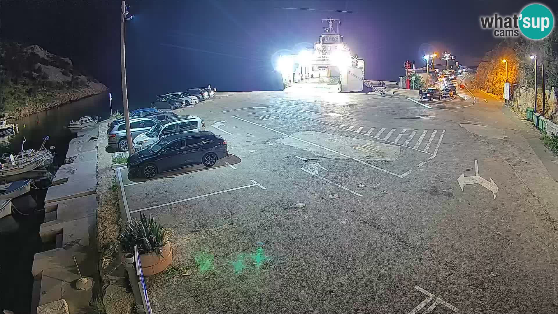 Webcam del puerto de ferris de Prizna – hacia la isla de Pag