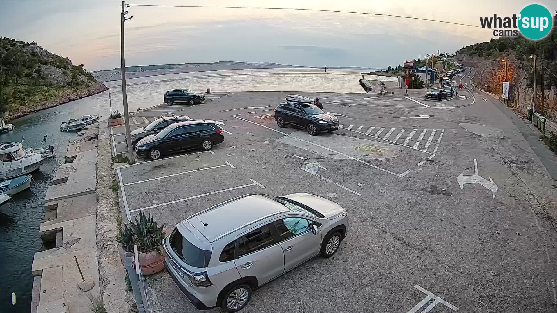 Webcam del puerto de ferris de Prizna – hacia la isla de Pag
