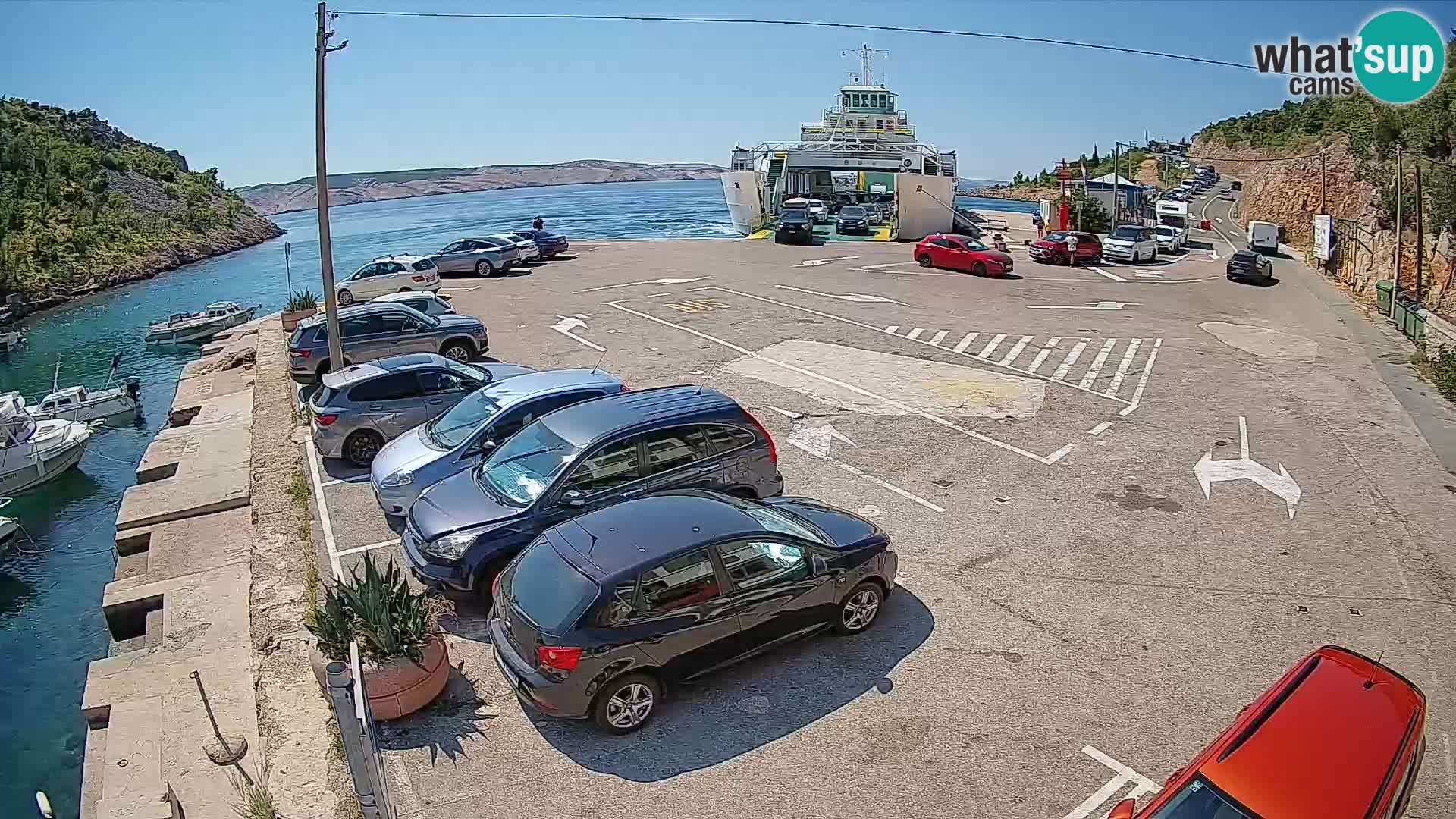 Webcam del puerto de ferris de Prizna – hacia la isla de Pag
