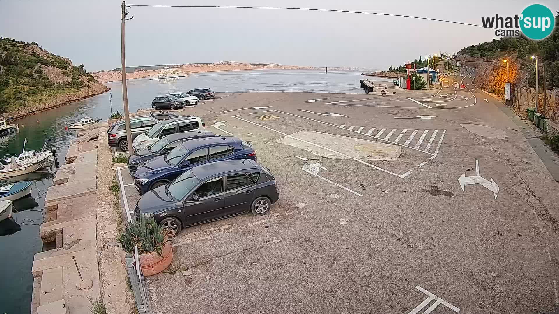 Webcam Prizna ferry port to Pag island