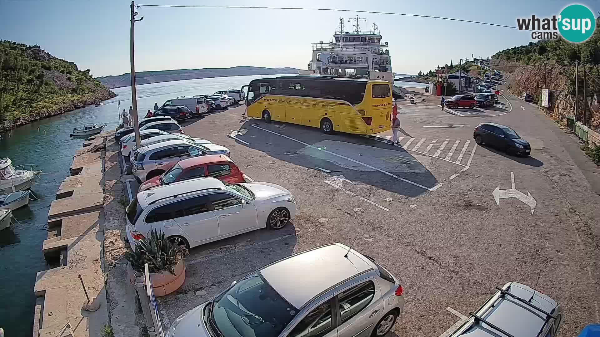 Webcam del puerto de ferris de Prizna – hacia la isla de Pag