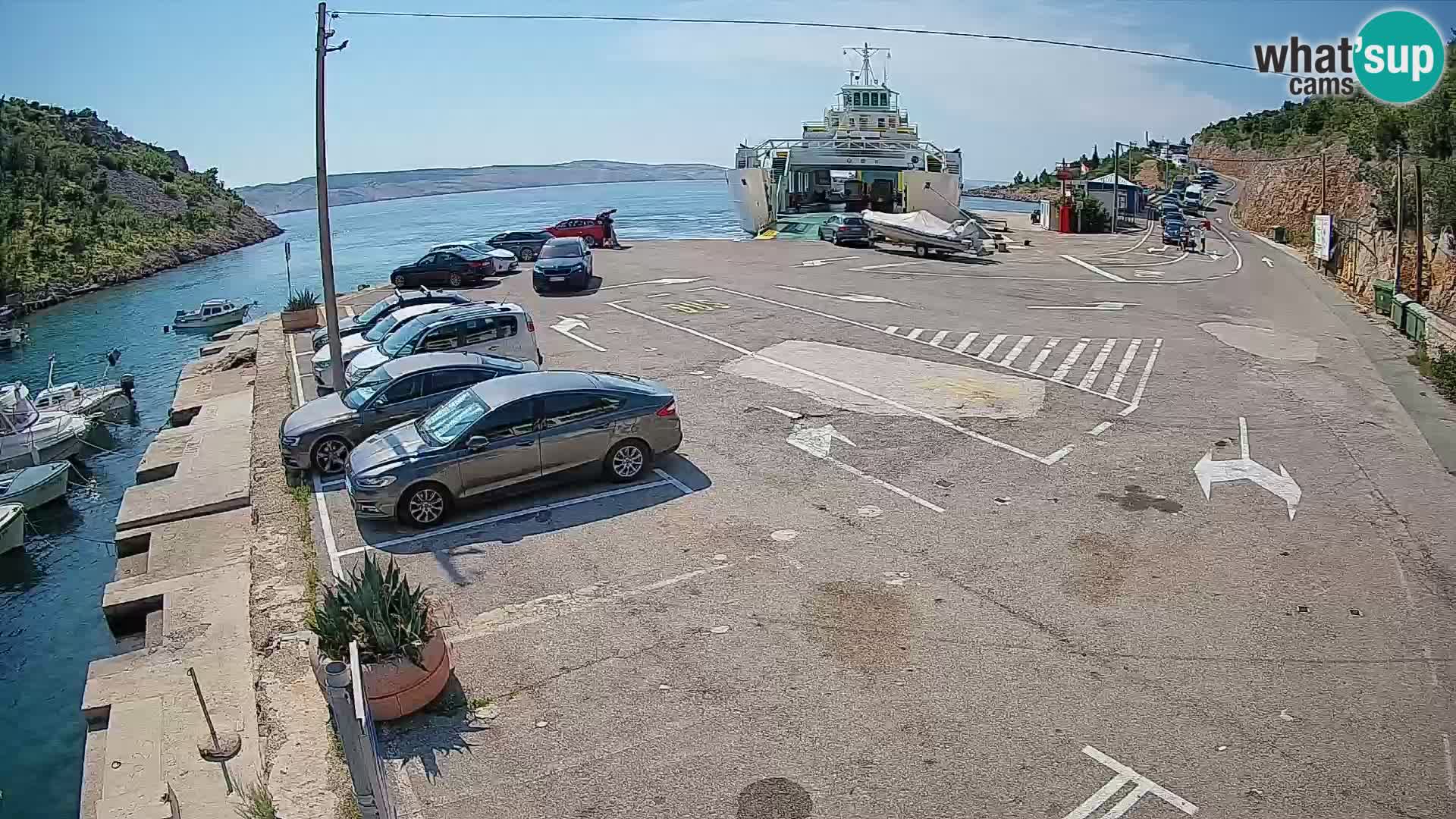 Webcam del puerto de ferris de Prizna – hacia la isla de Pag