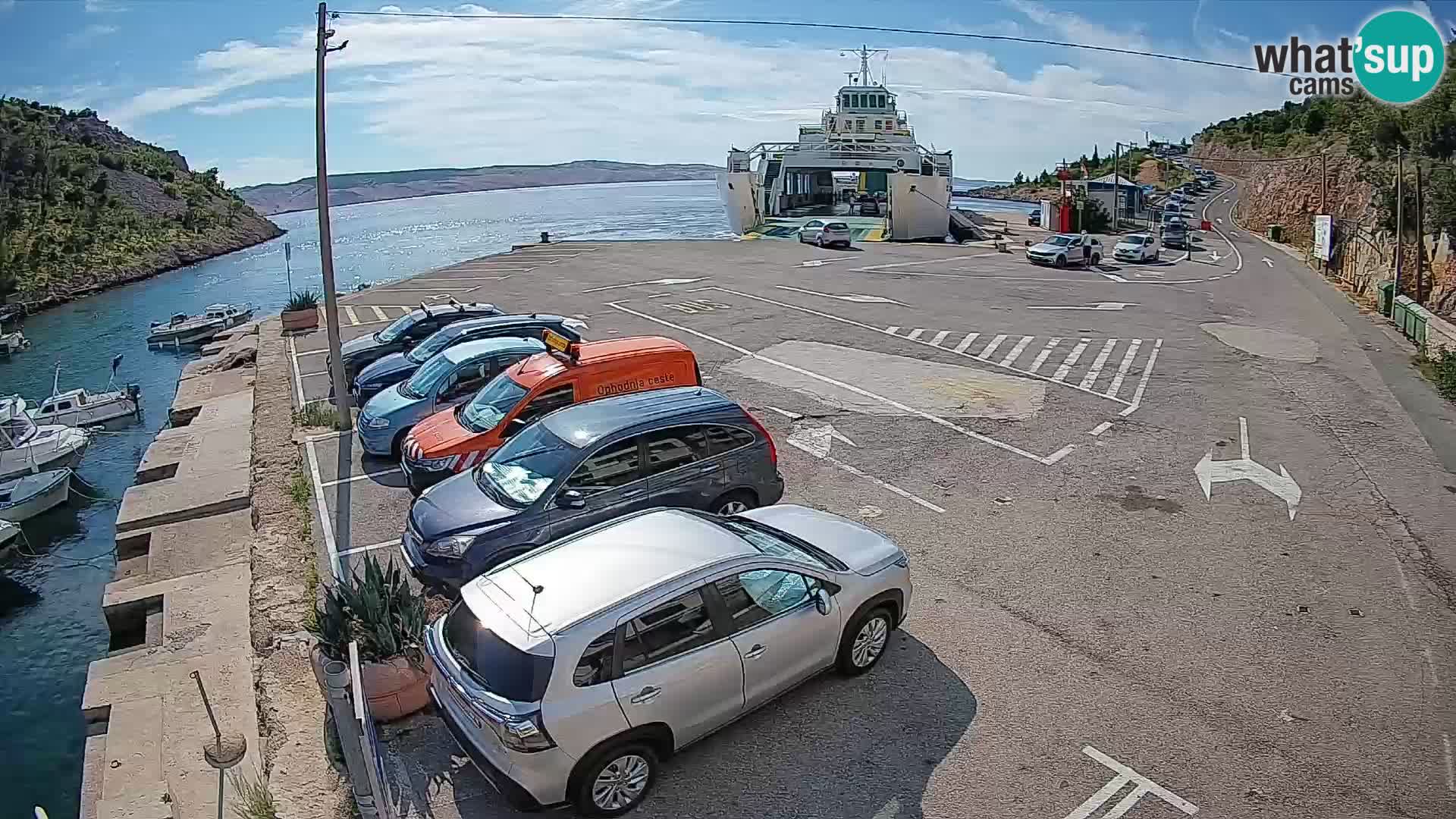 Webcam del puerto de ferris de Prizna – hacia la isla de Pag