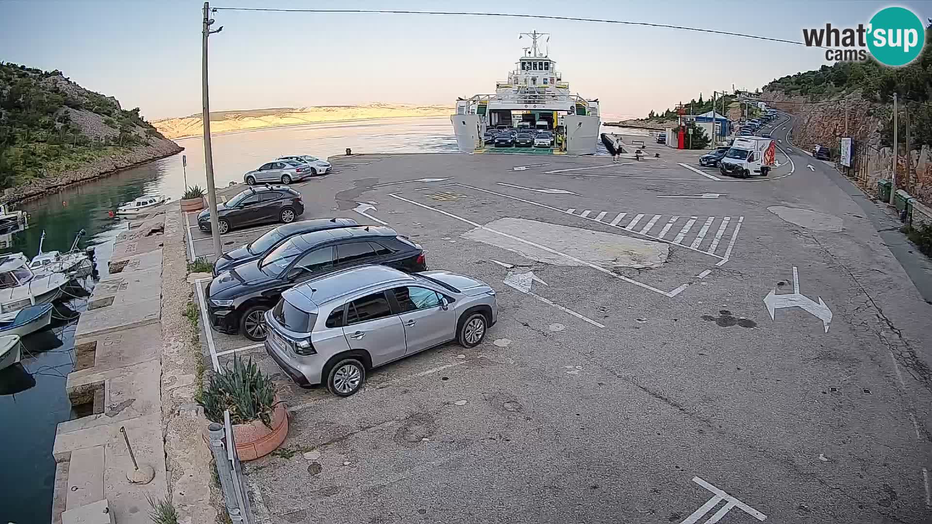 Webcam port de ferry de Prizna – vers l’île de Pag