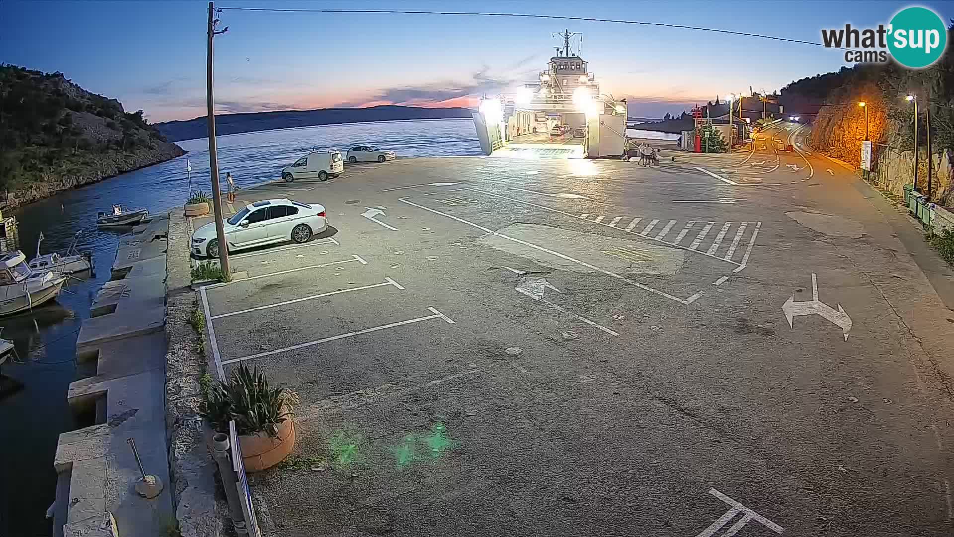 Webcam Prizna ferry port to Pag island
