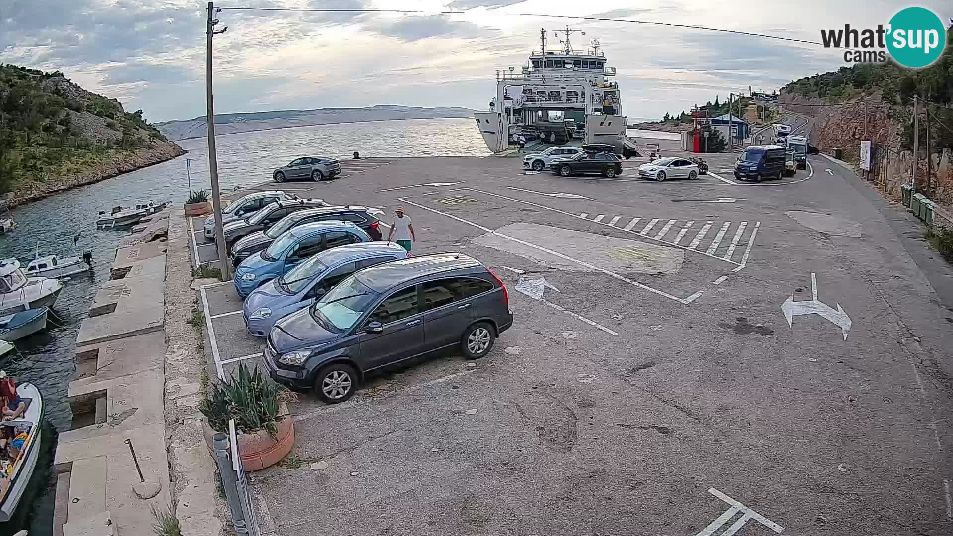 Webcam del puerto de ferris de Prizna – hacia la isla de Pag