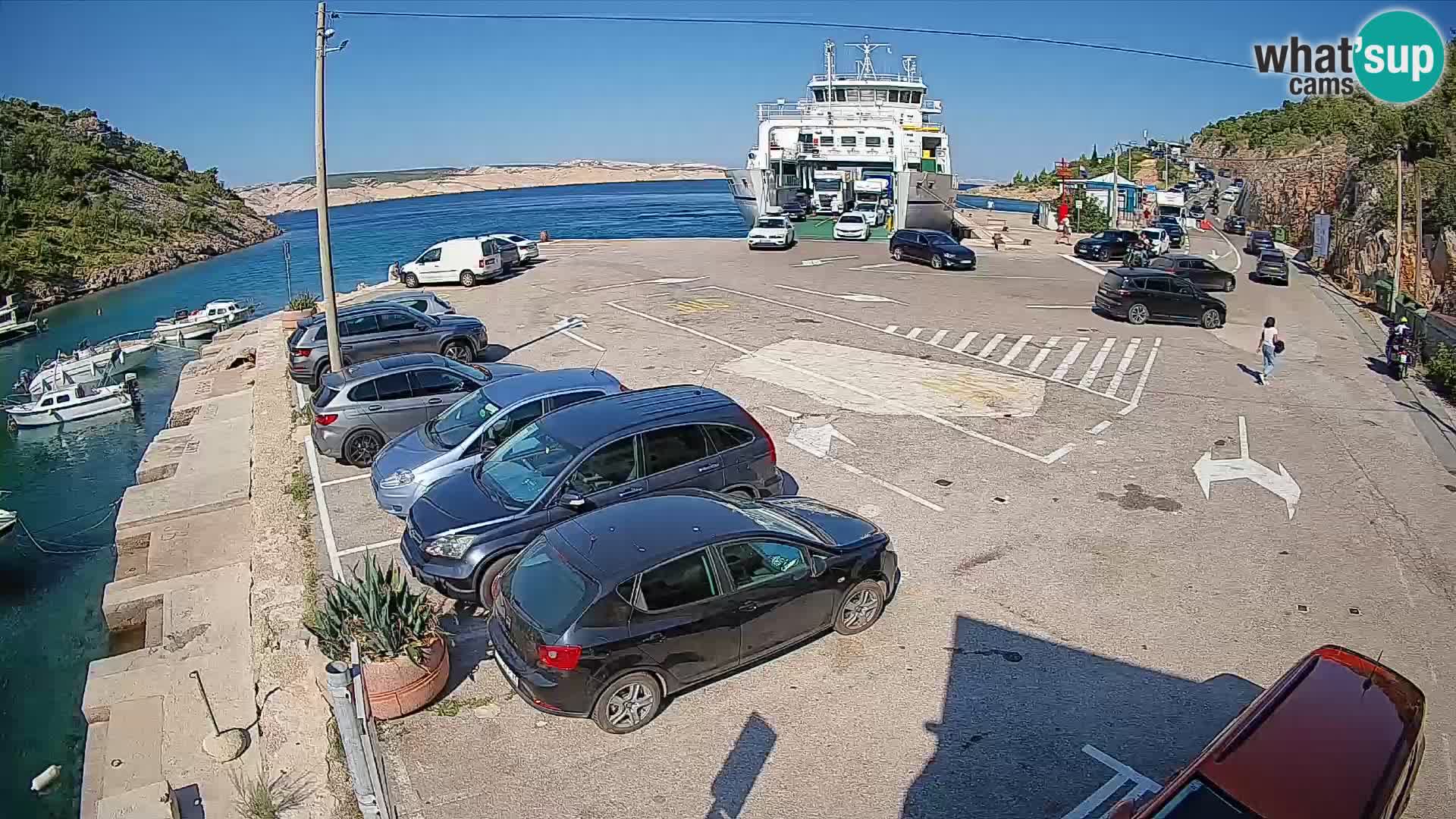 Web kamera trajektna luka Prizna – prema otoku Pag