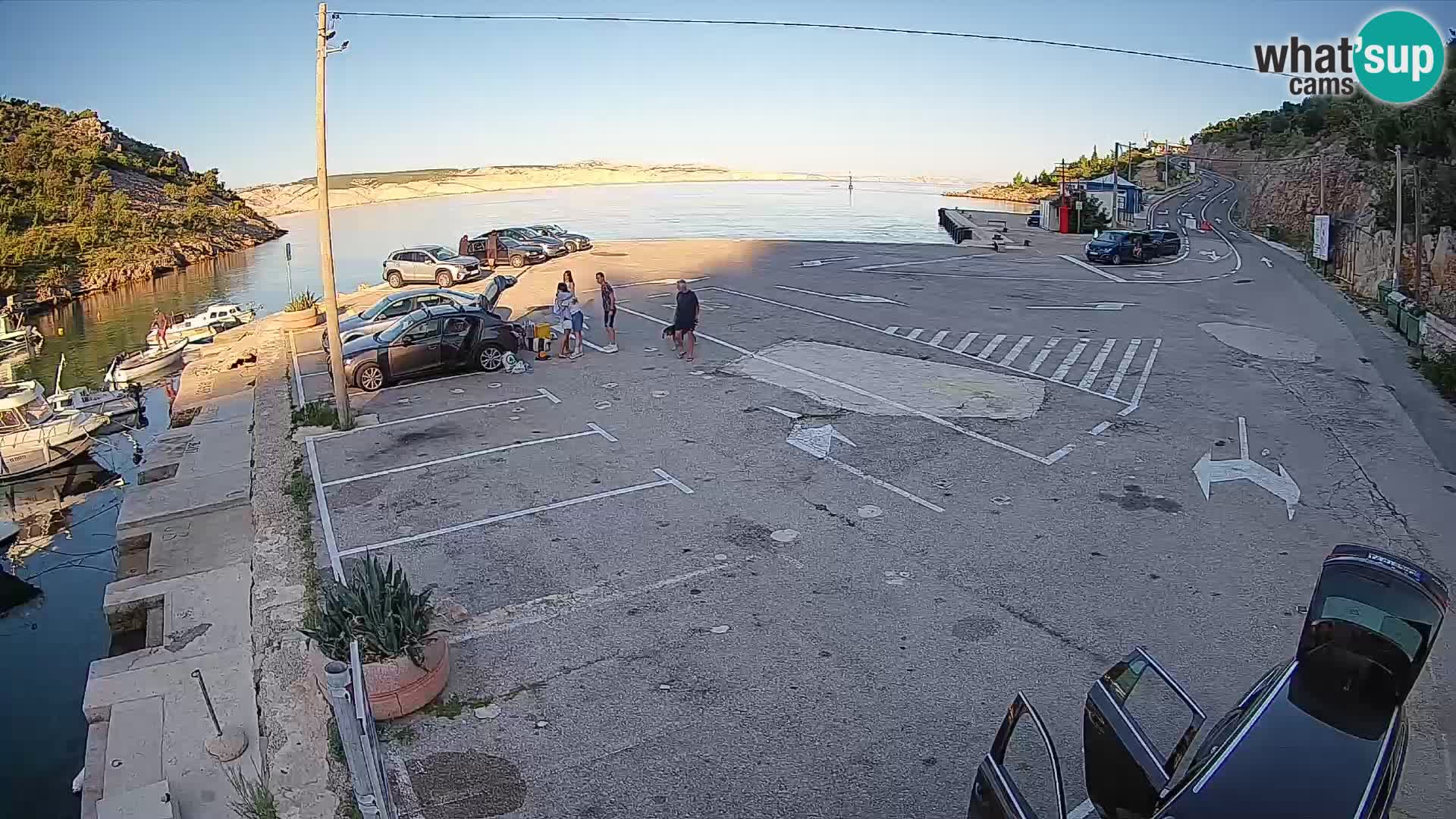 Webcam del puerto de ferris de Prizna – hacia la isla de Pag