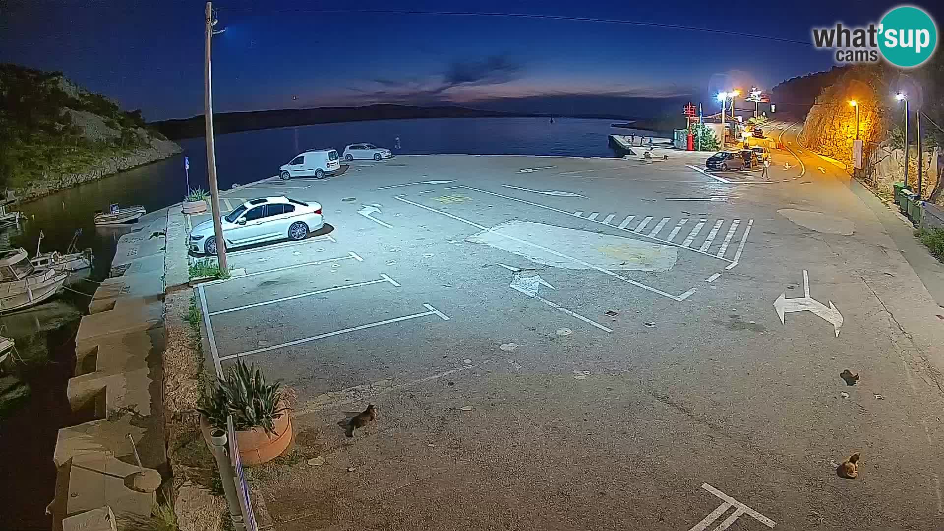 Webcam del puerto de ferris de Prizna – hacia la isla de Pag